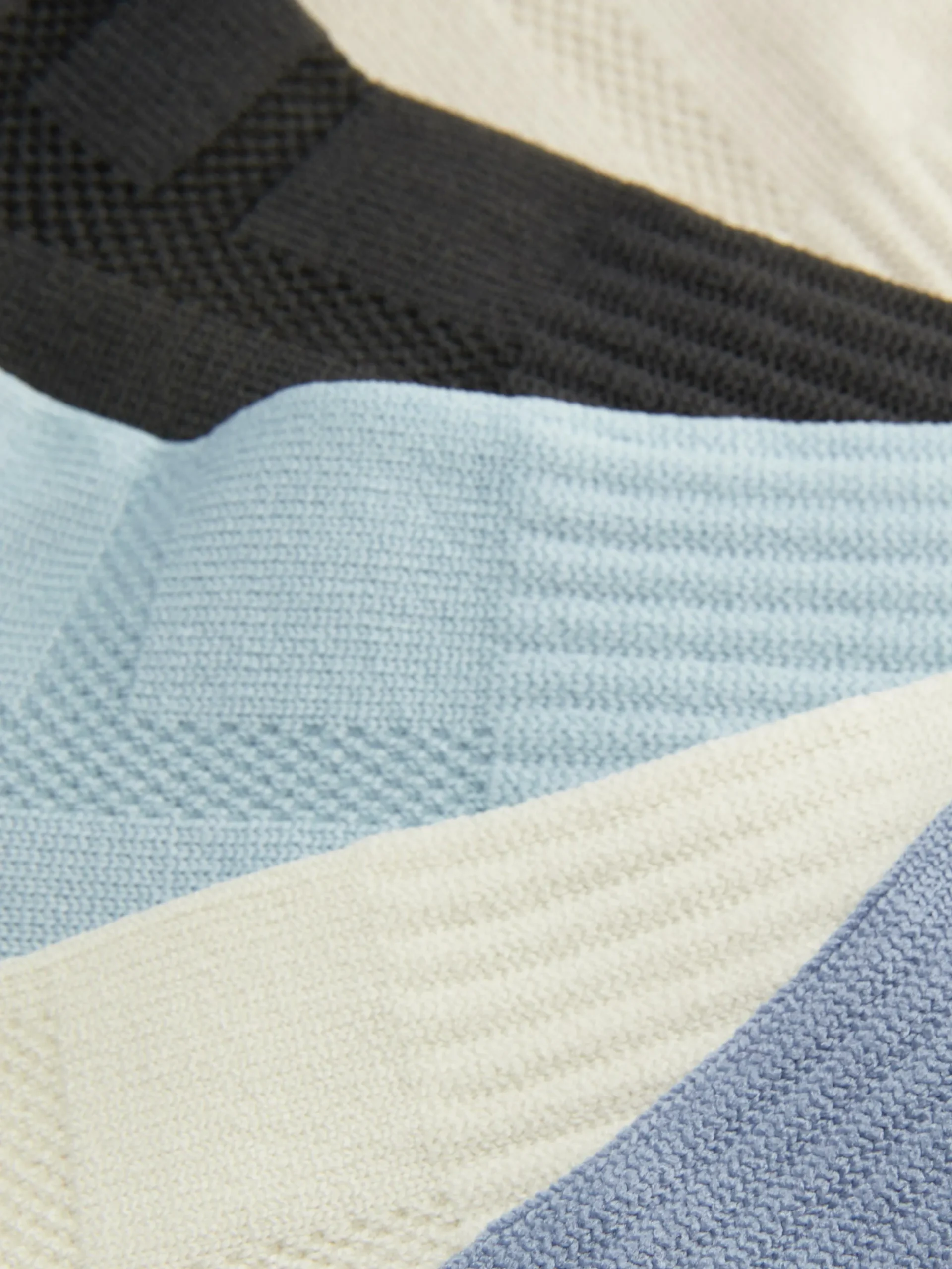 lot_de__paires_de_chausse_1-4.webp Lot De 5 Paires De Chaussettes De Sport En Microfibre