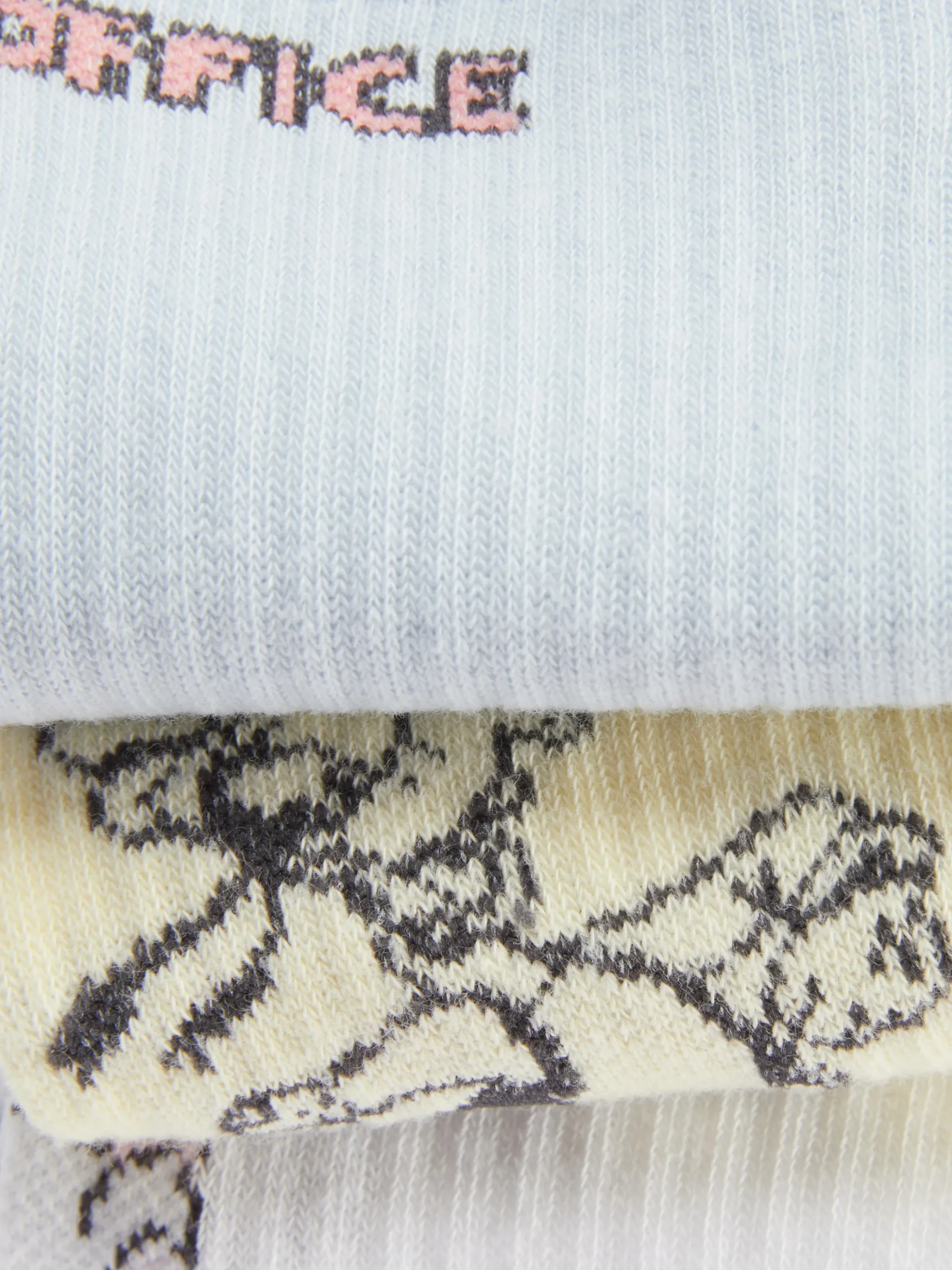 lot_de__paires_de_chausse_1-55.webp Lot De 3 Paires De Chaussettes Disney