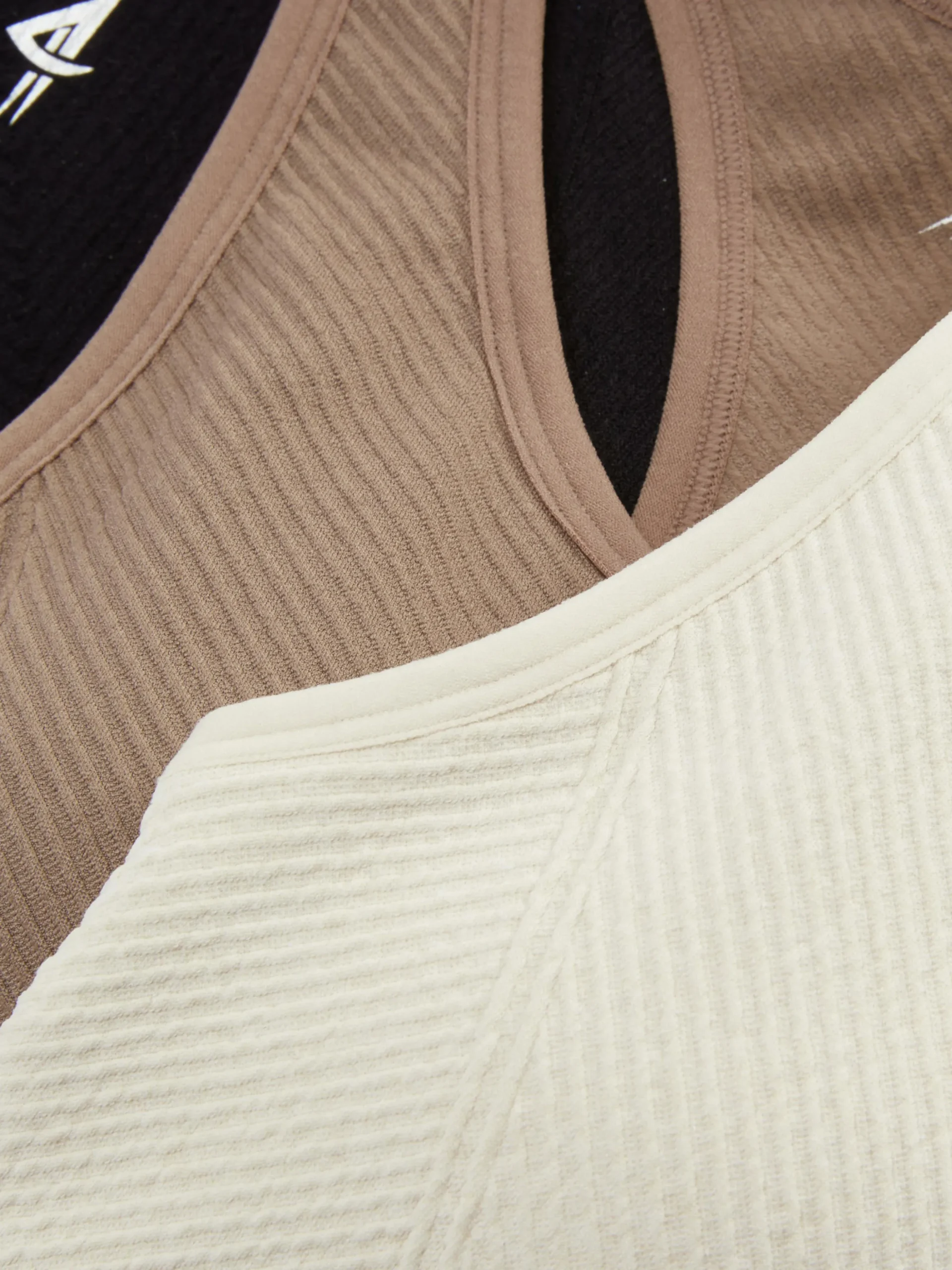 lot_de__soutiensgorge_de__1.webp Lot De 3 Soutiens-gorge De Sport Sans Coutures