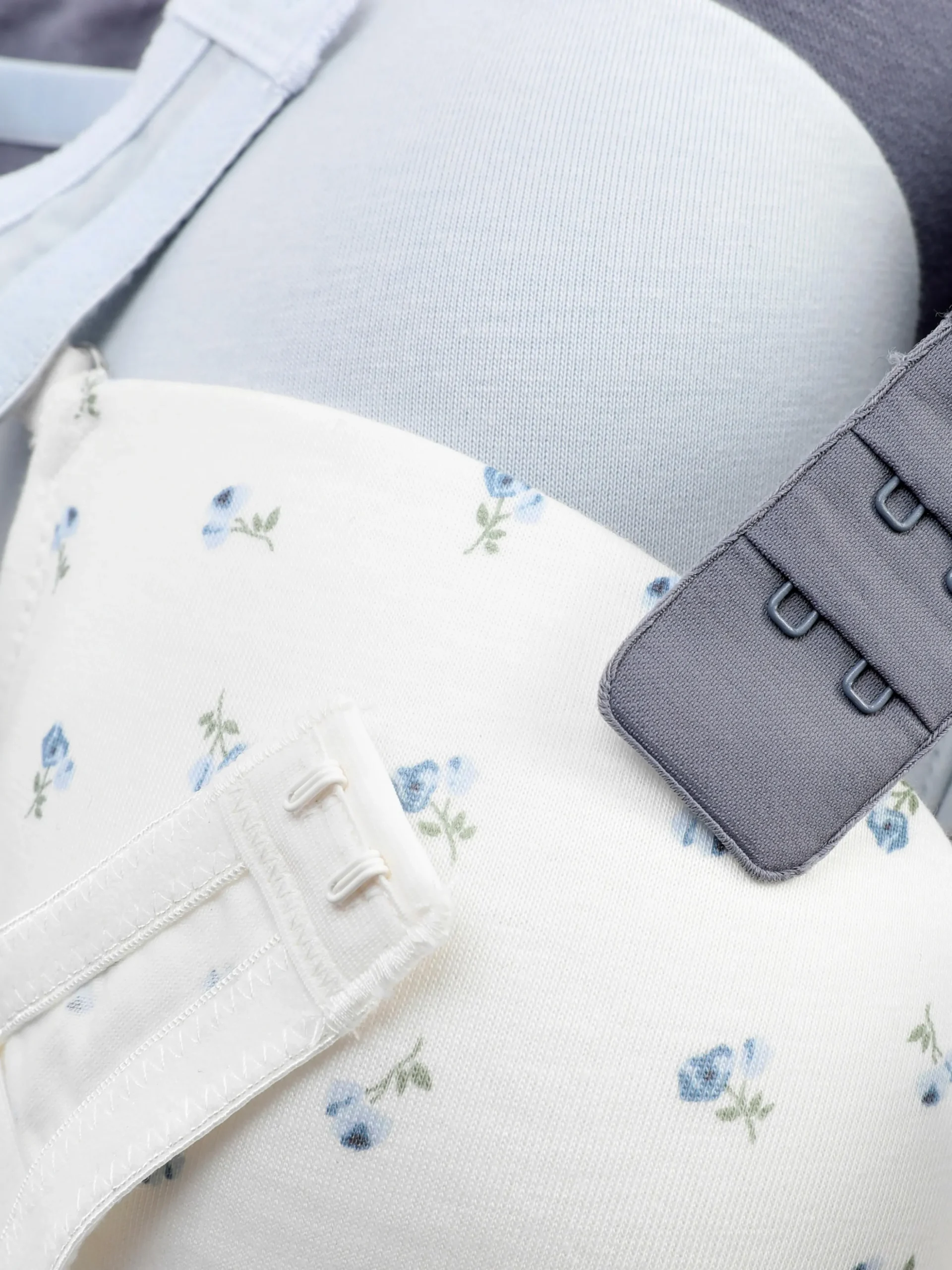 lot_de__soutiensgorge_ten_1.webp Lot De 3 Soutiens-gorge Tendance à Bonnets Moulés