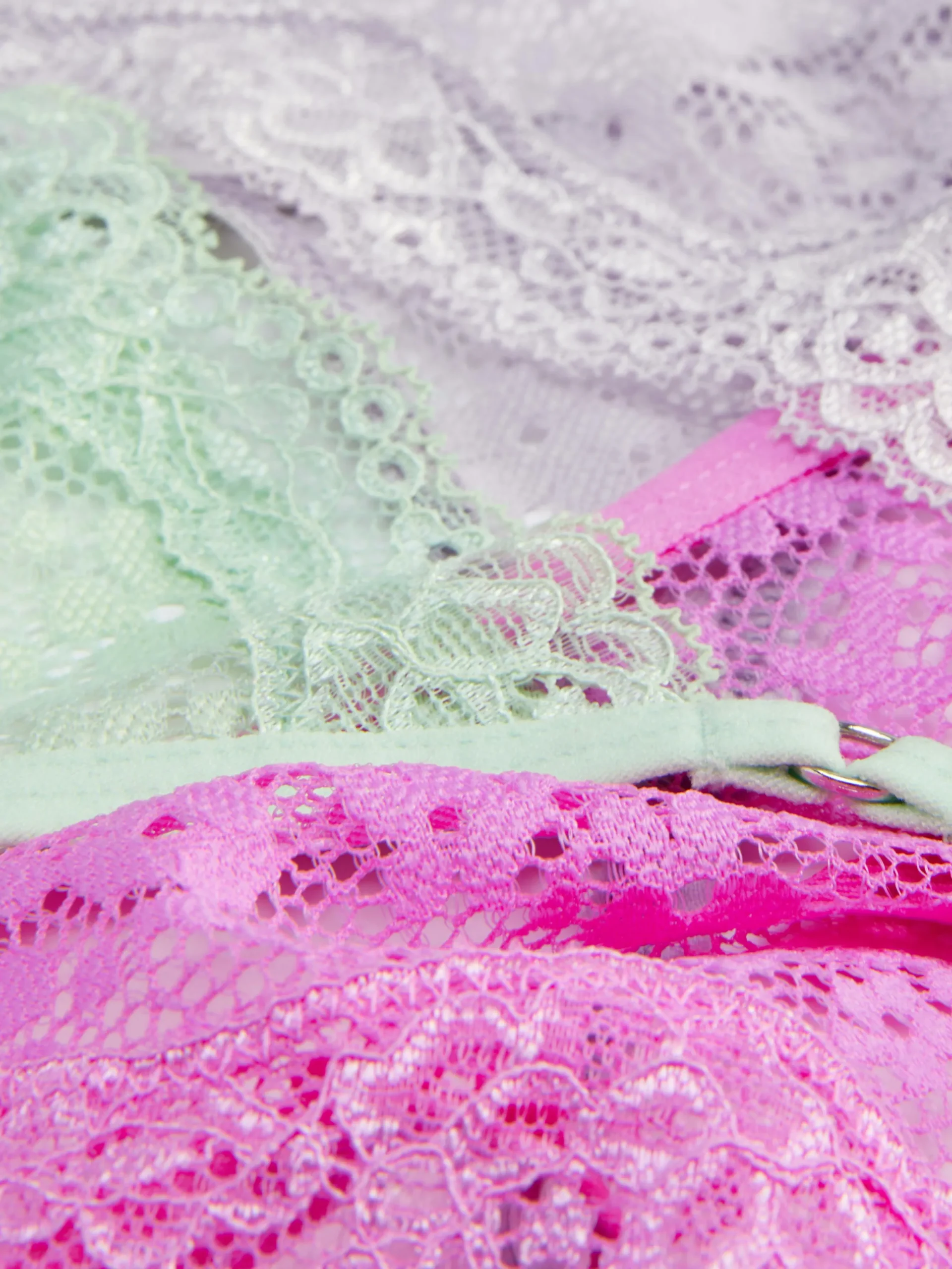 lot_de__strings_en_dentel_1-1.webp Lot De 3 Strings En Dentelle