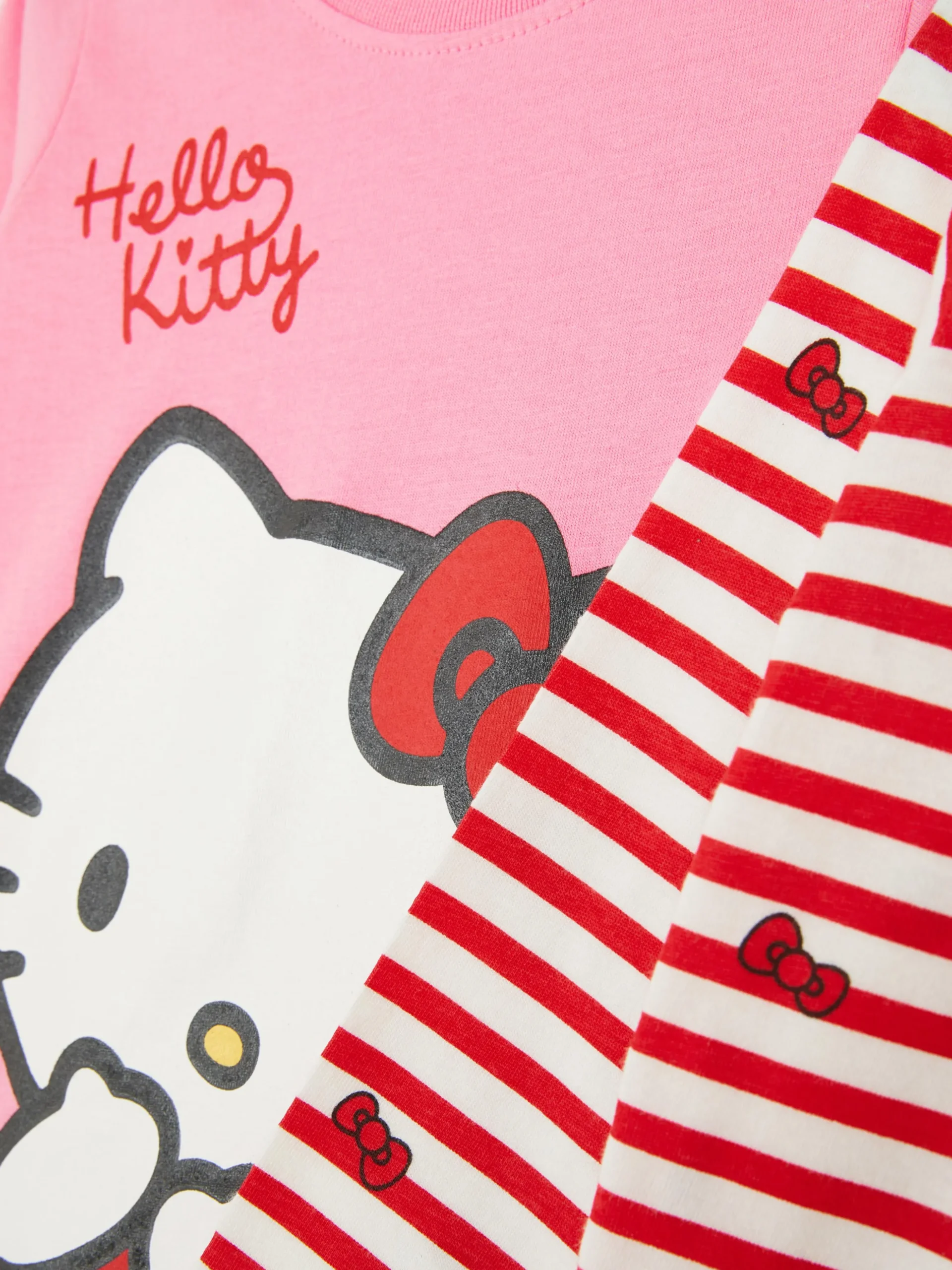 lot_de__tshirts_hello_kit_2.webp Lot De 2 T-shirts Hello Kitty à Manches Longues