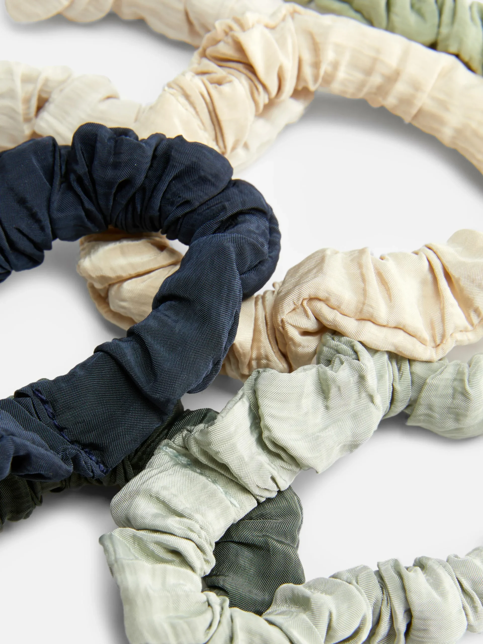 lot_de_petits_chouchous_d_1.webp Lot De 6 petits Chouchous Doux