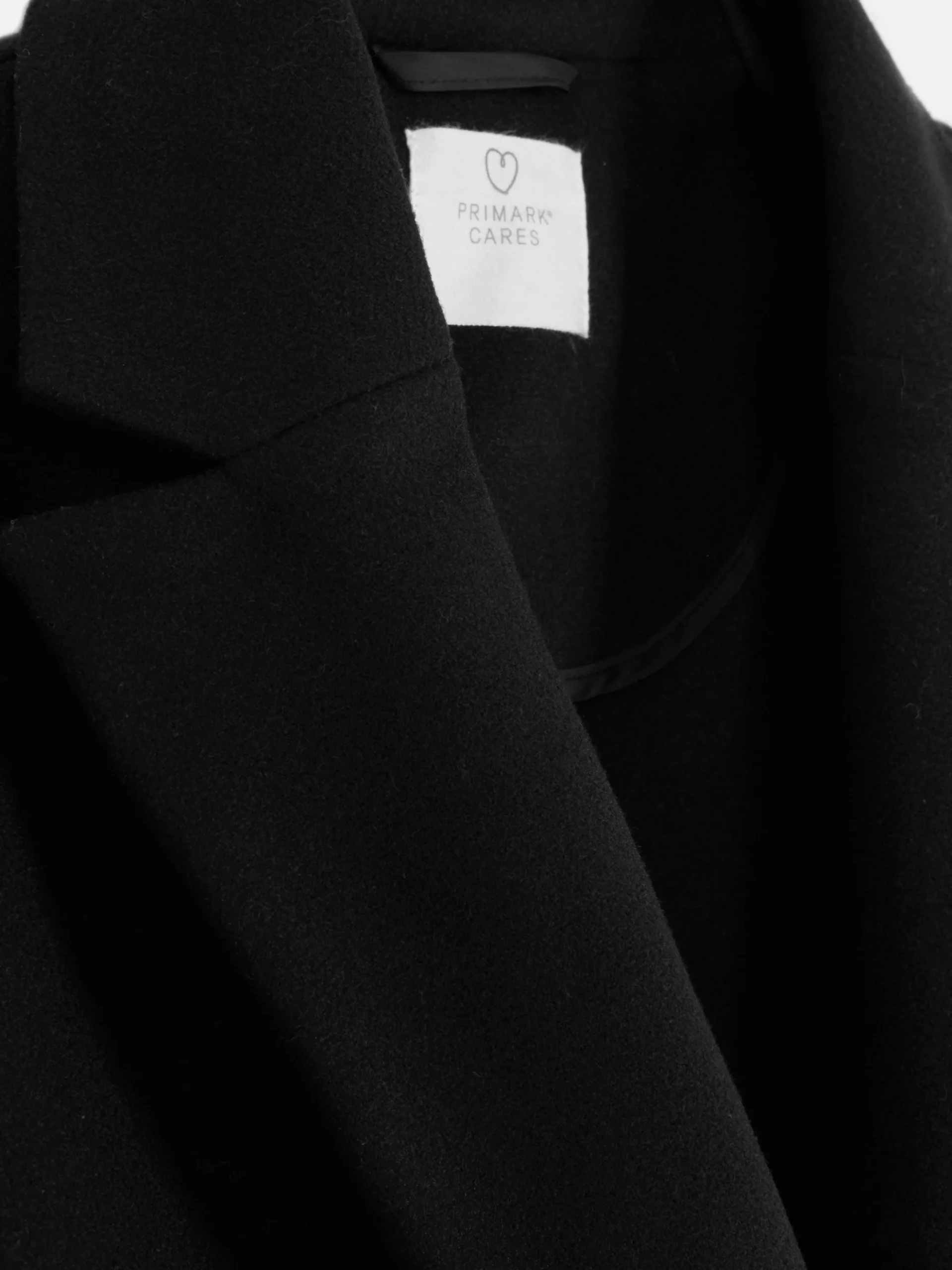 manteau__boutonnage_simpl_6-1.webp Manteau à Boutonnage Simple Classique