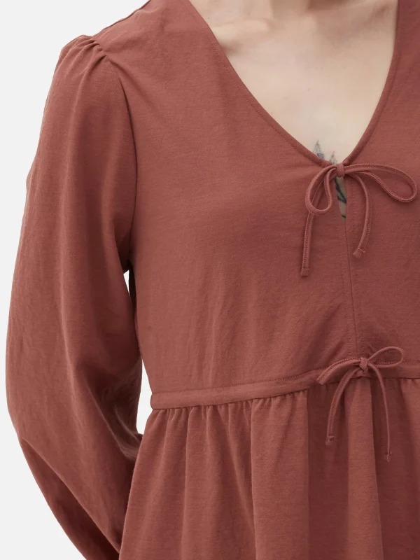 Mini Robe à Smocks Avec Col En V Et Liens à Nouer