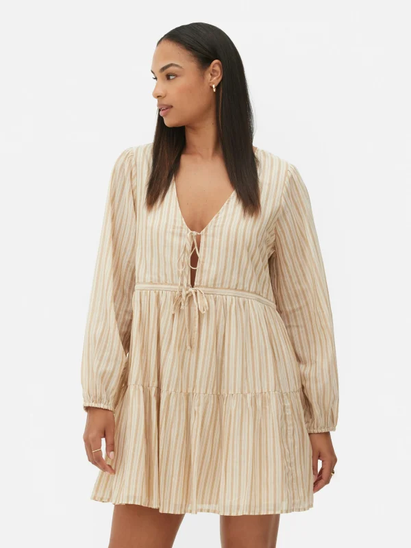 Mini Robe à Smocks Nouée Sur Le Devant