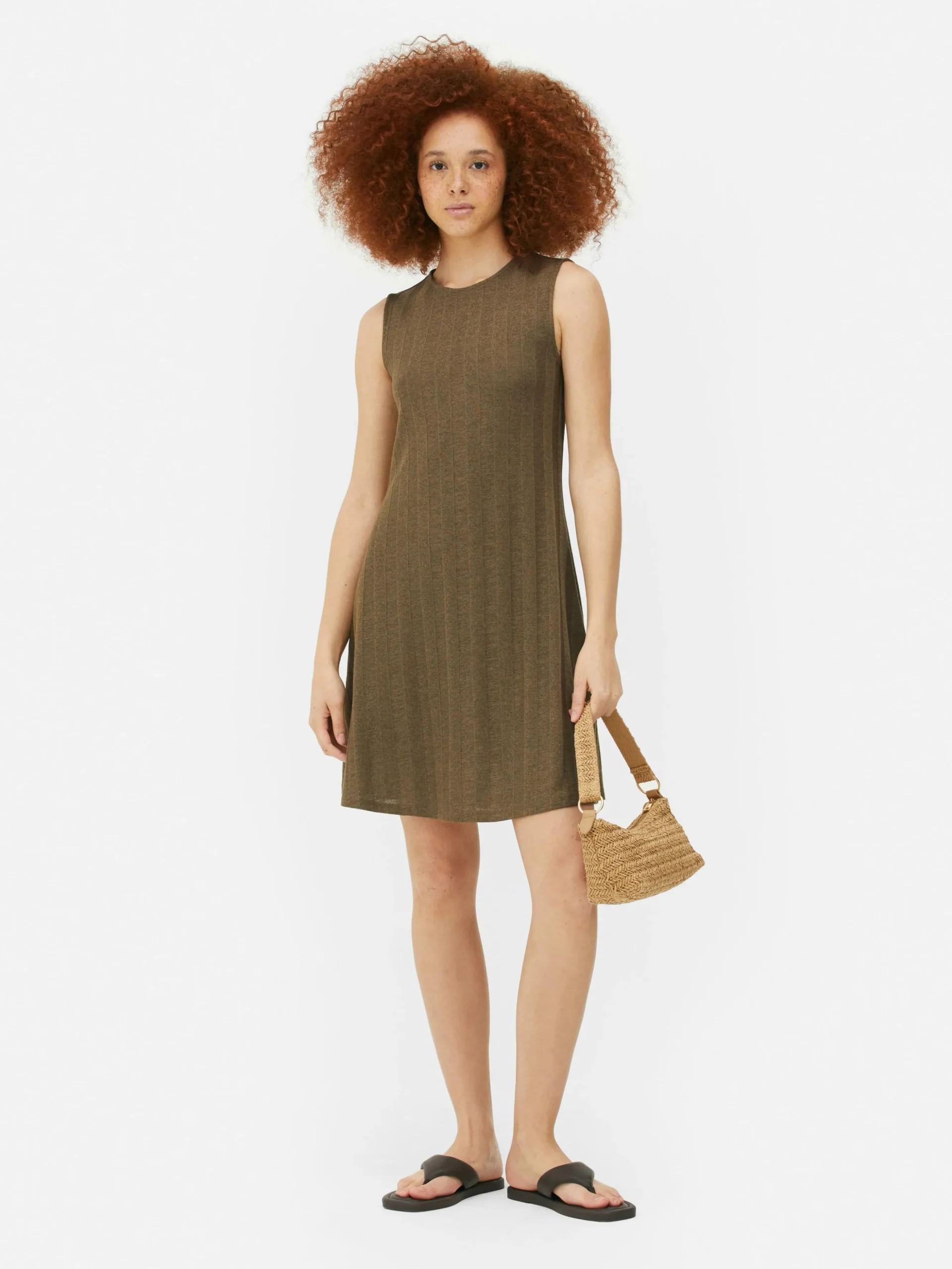 mini_robe_ctele_sans_manc_0.webp Mini Robe Côtelée Sans Manches