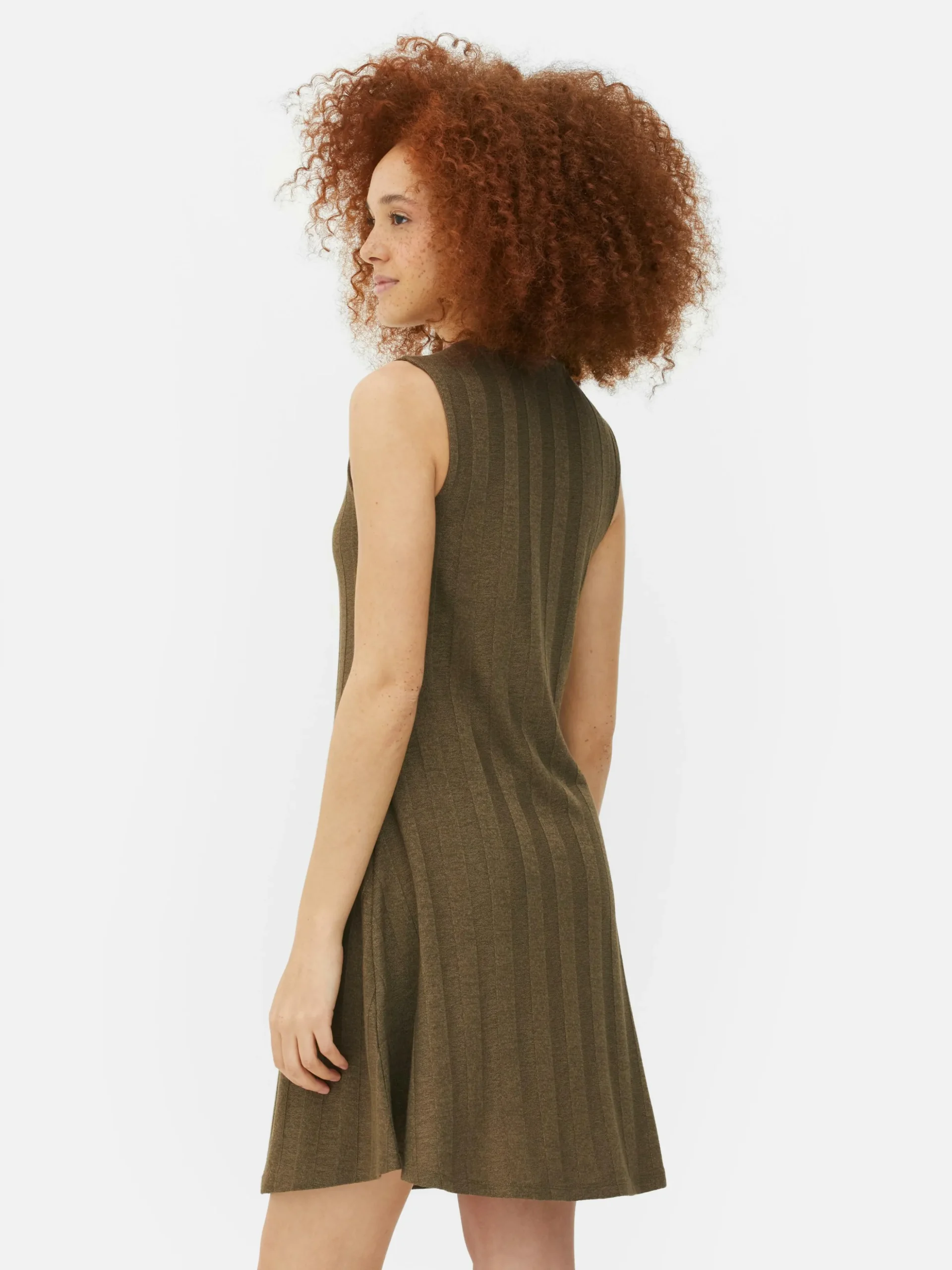mini_robe_ctele_sans_manc_3.webp Mini Robe Côtelée Sans Manches