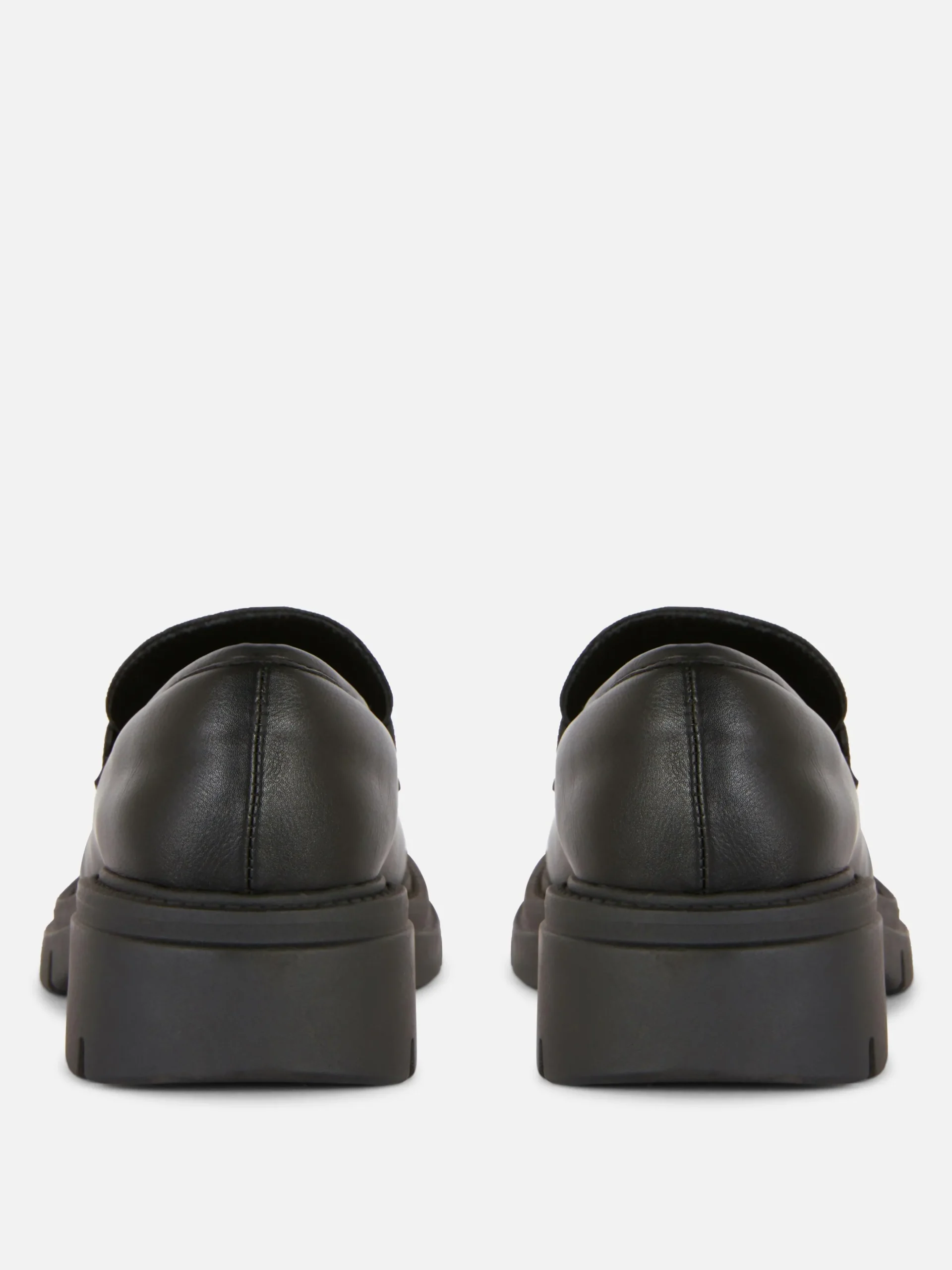 mocassins_en_simili_cuir__2-1.webp Mocassins En Simili Cuir à Semelle épaisse