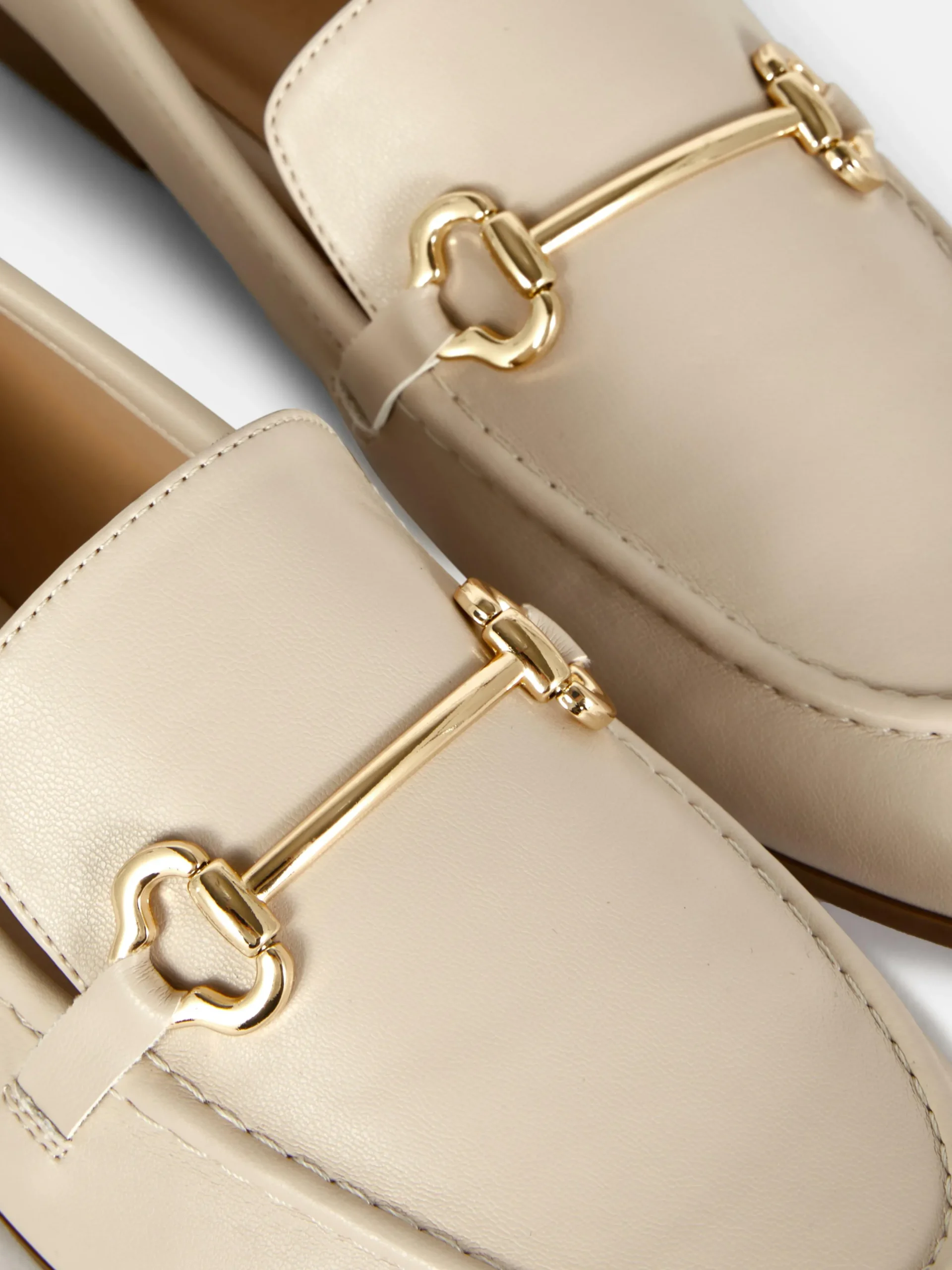 mocassins_en_simili_cuir__4-2.webp Mocassins En Simili Cuir Avec Boucle