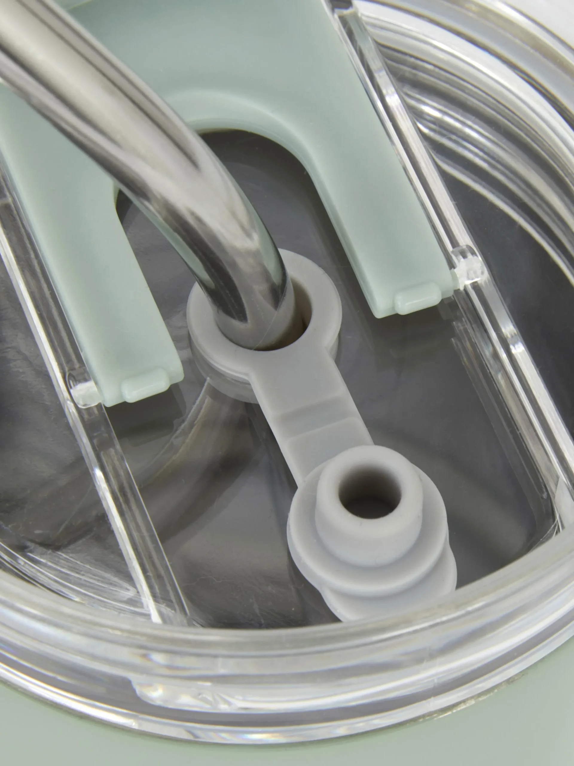 mug_isotherme_en_acier_in_1-4.webp Mug Isotherme En Acier Inoxydable 0,56 l