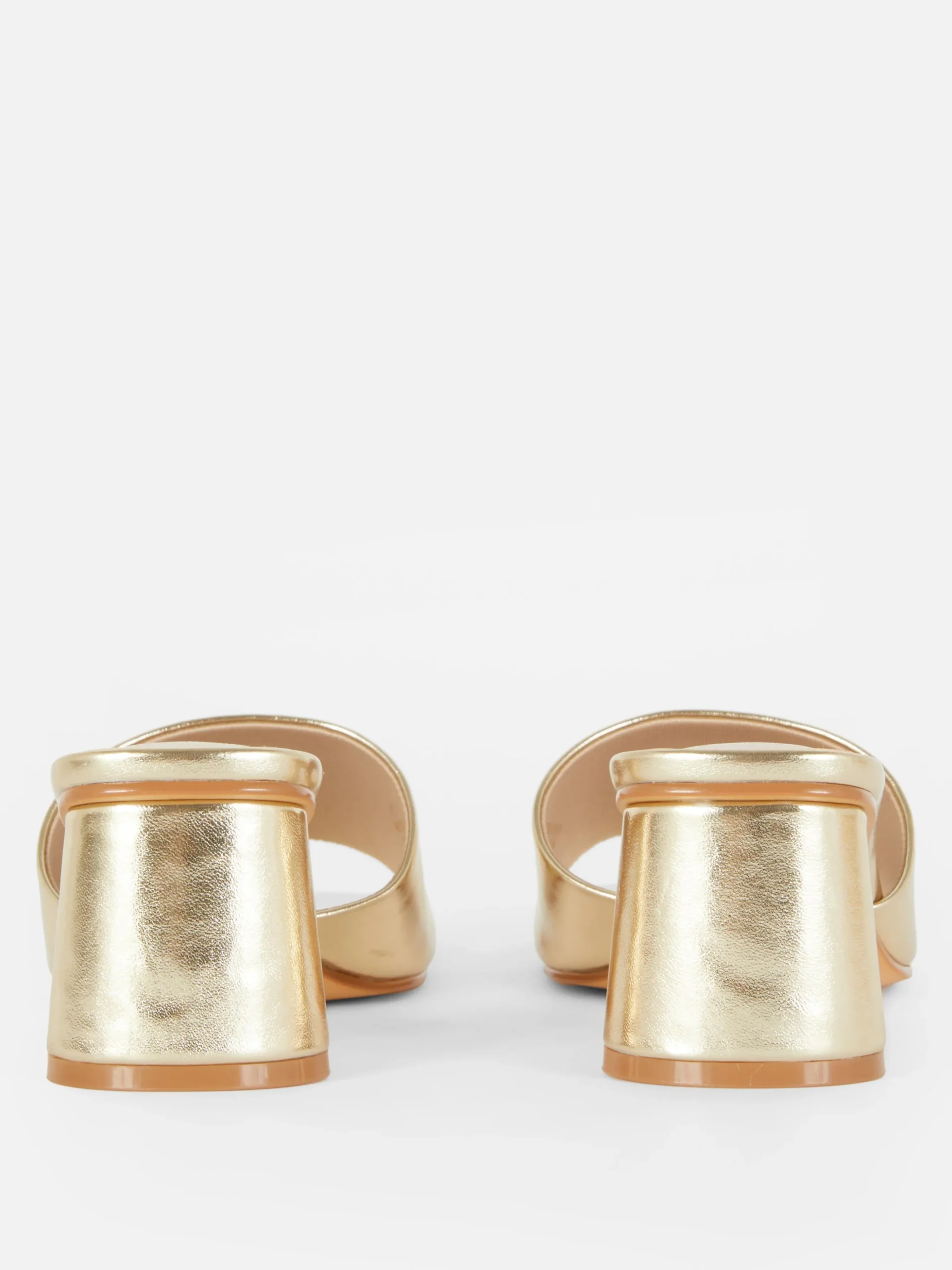 mules__talon_bloc_2-1.webp Mules à Talon Bloc