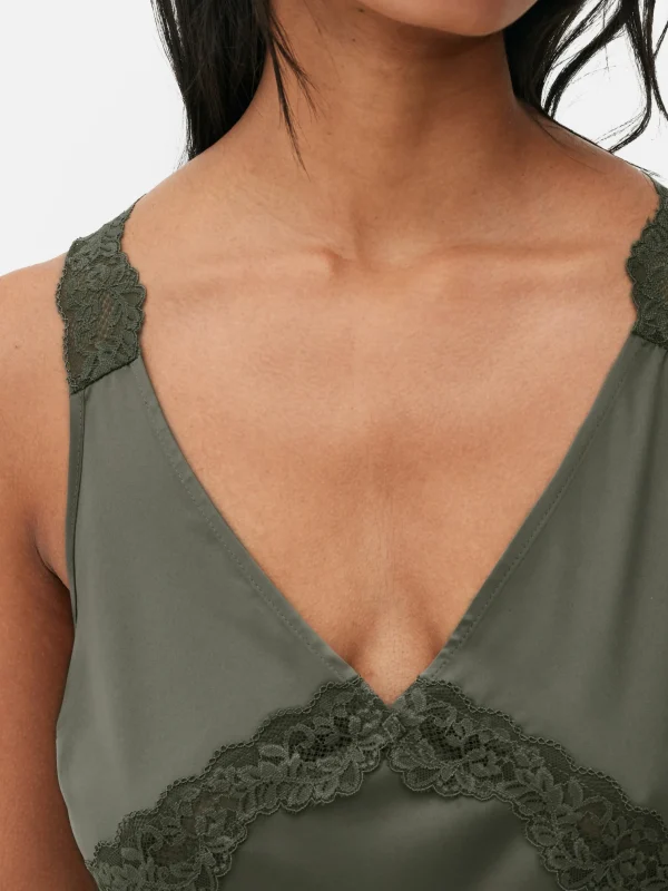 Nuisette Mi-longue En Satin à Finitions En Dentelle