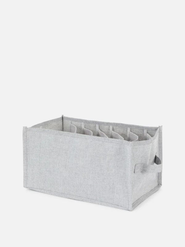 Option De Rangement De Taille Moyenne Pour Vêtements