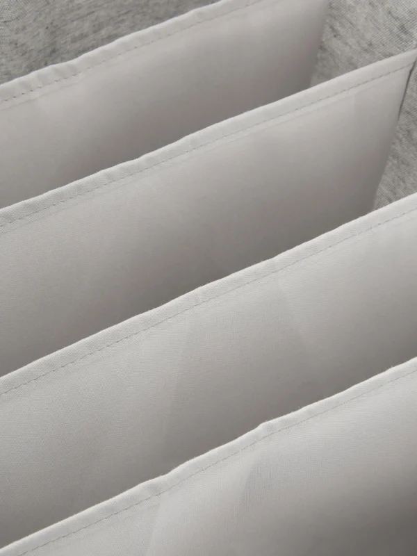 Option De Rangement De Taille Moyenne Pour Vêtements