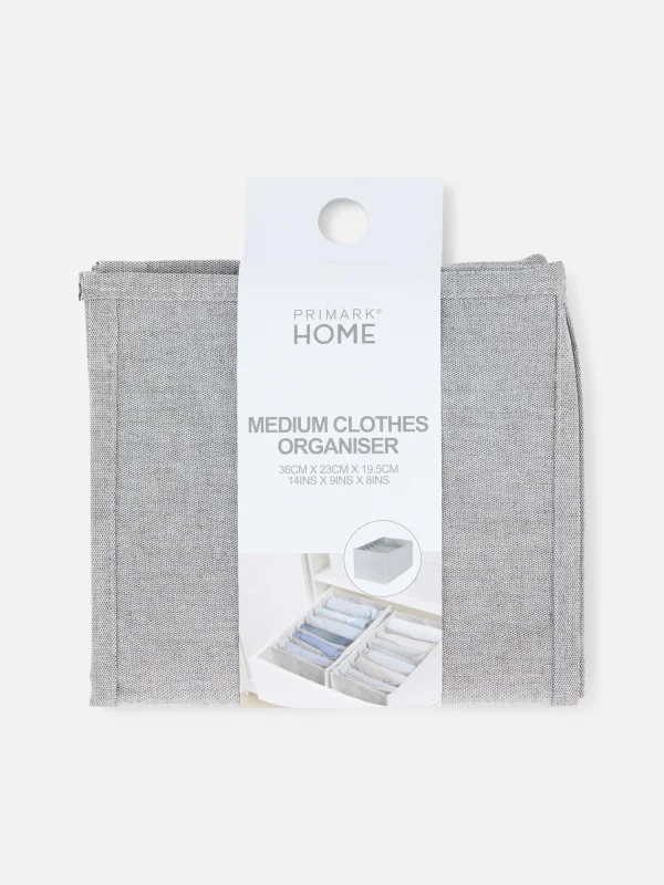 Option De Rangement De Taille Moyenne Pour Vêtements