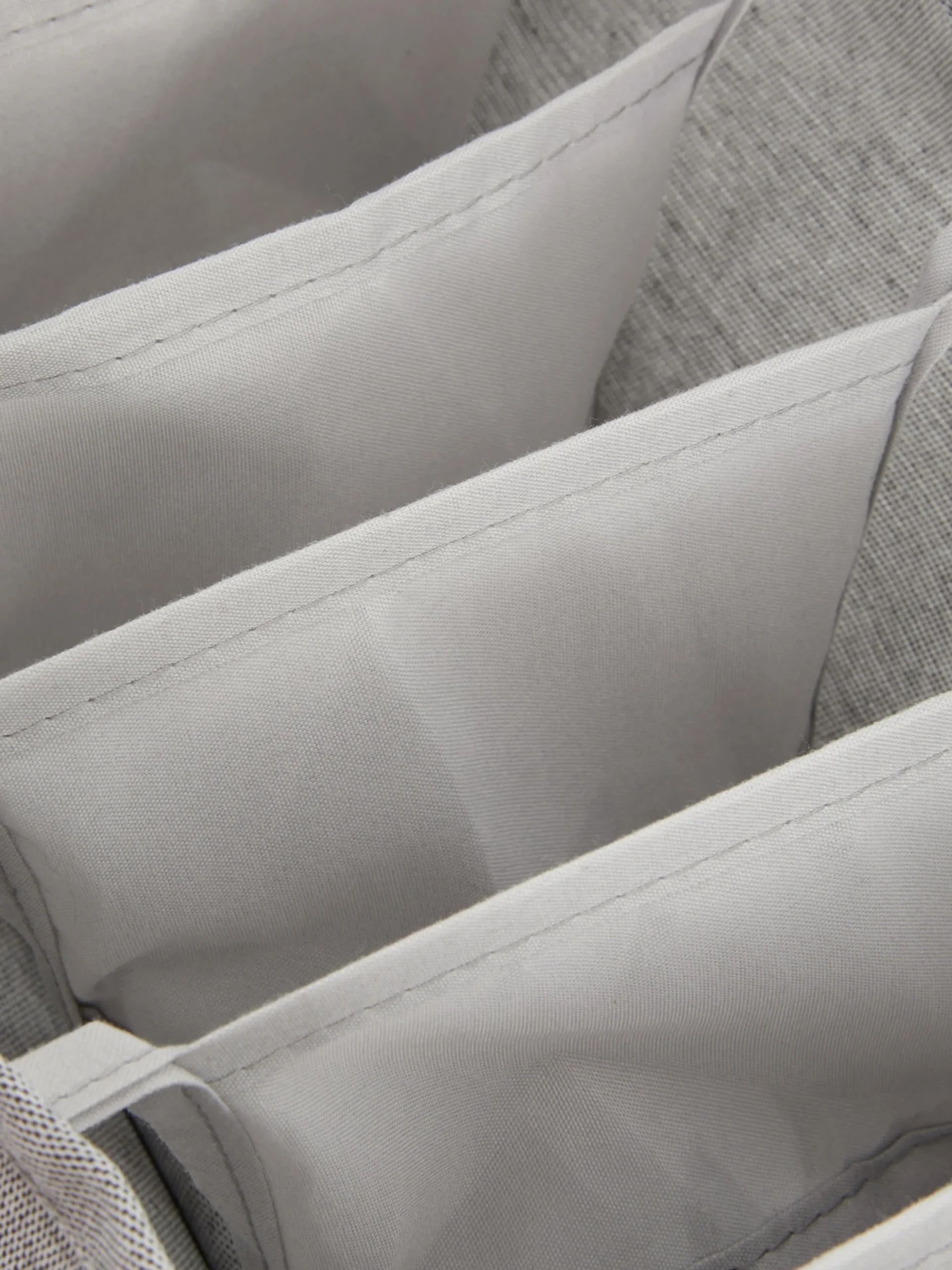 organiseur_pour_petits_vt_1.webp Organiseur Pour Petits Vêtements