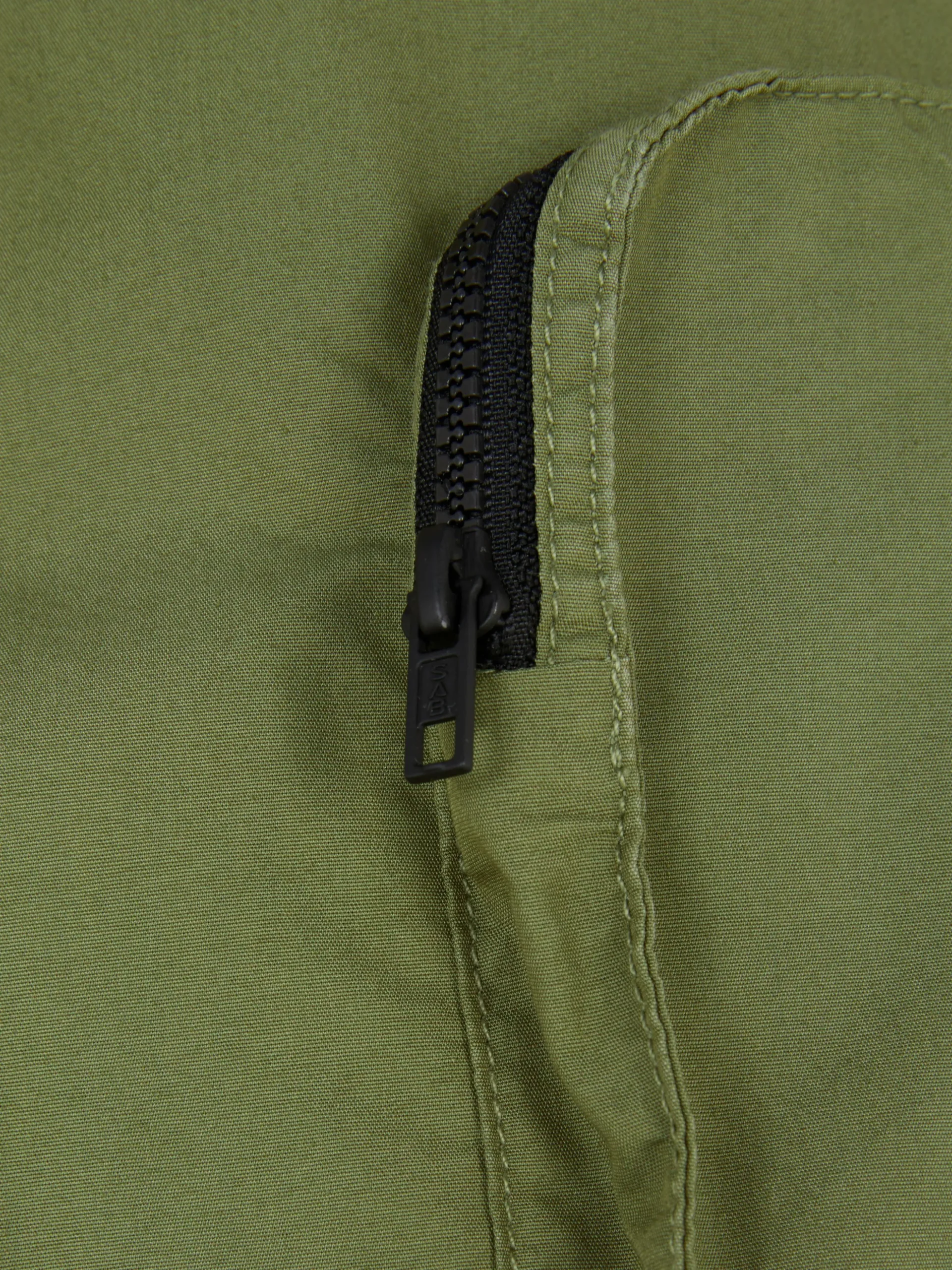 pantalon_cargo_avec_cordo_4.webp Pantalon Cargo Avec Cordon De Serrage