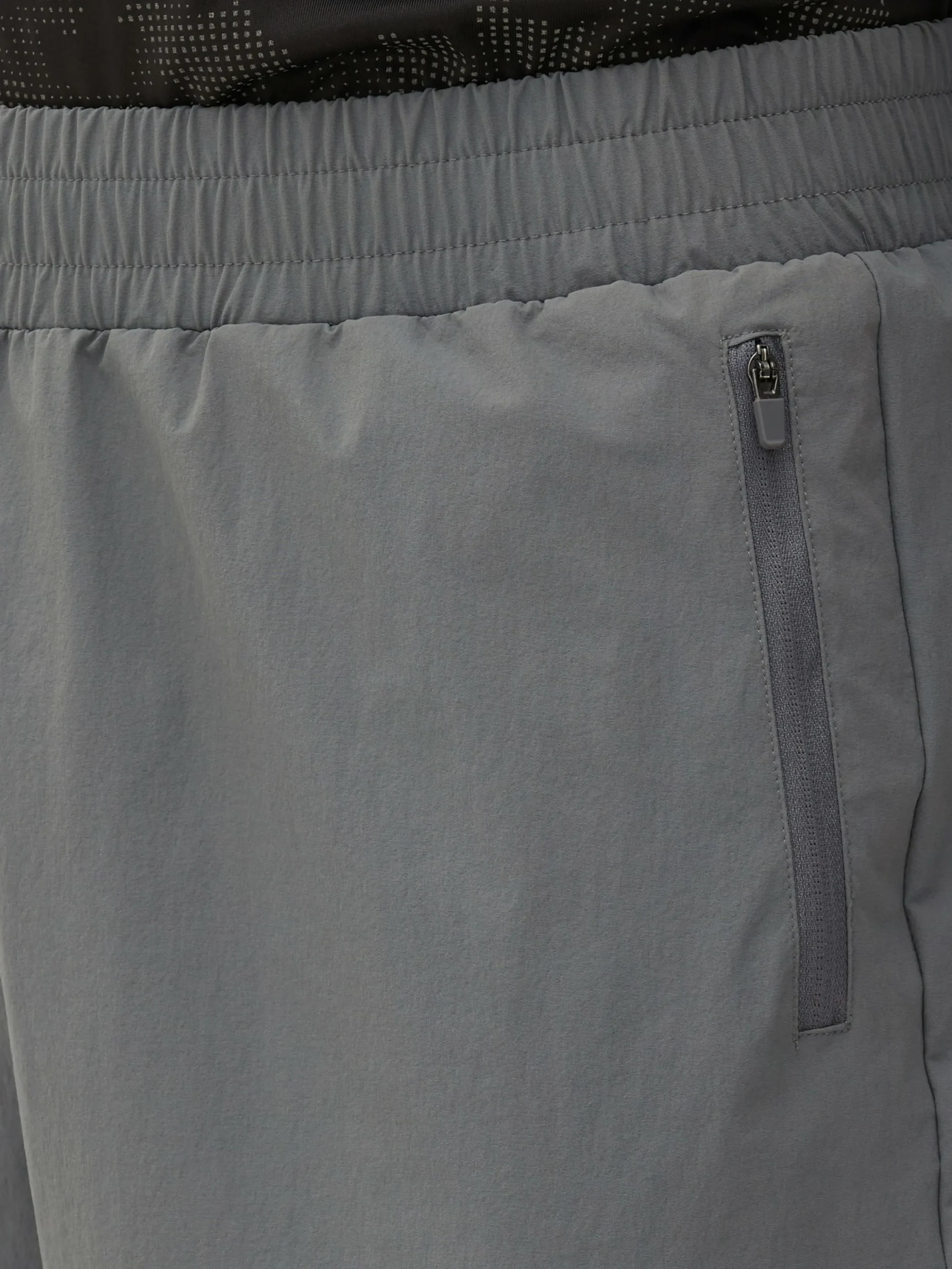 pantalon_cargo_resserr_au_2-1.webp Pantalon Cargo Resserré Aux Chevilles Avec Bloque-cordon