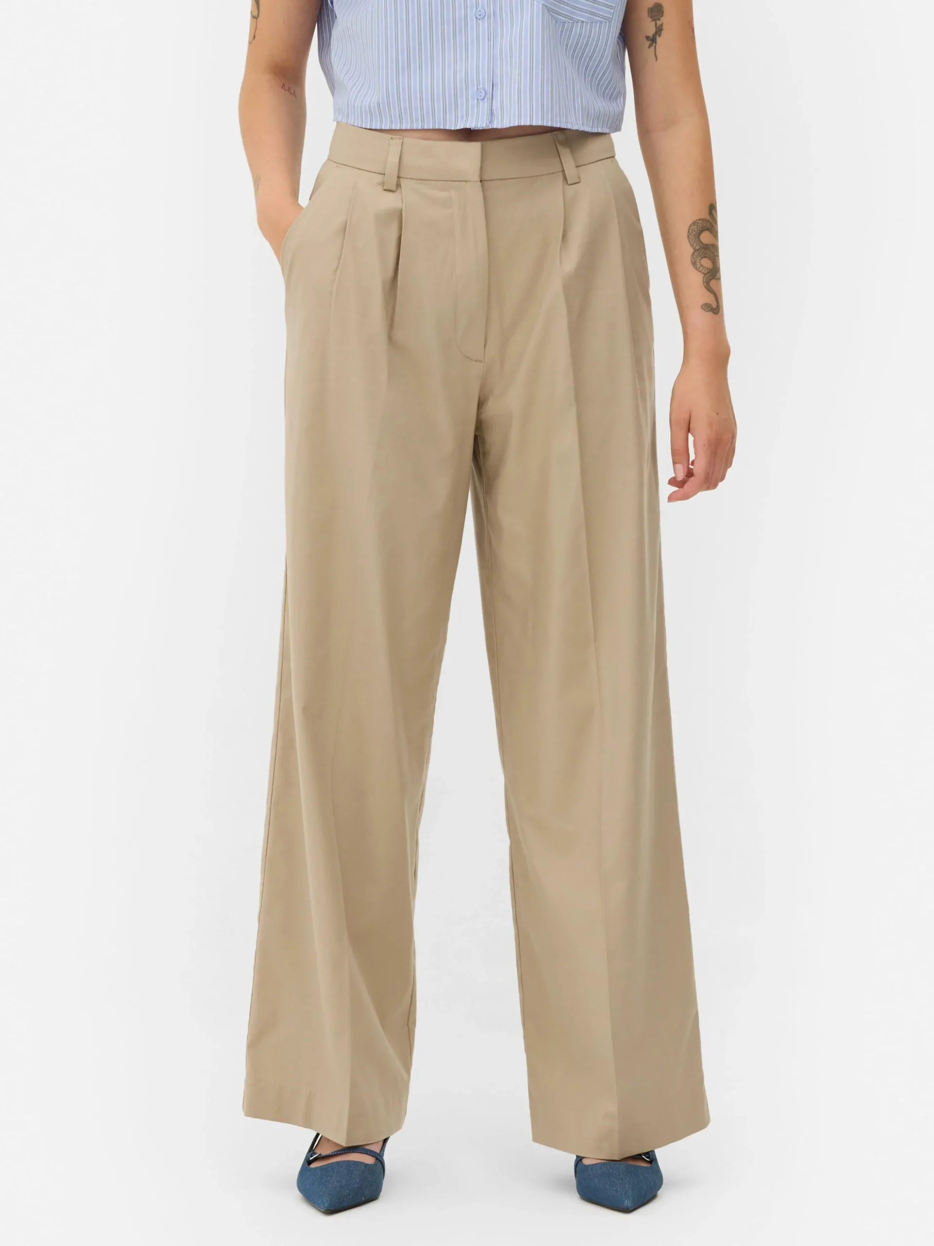 pantalon_chino_large_1-1.webp Pantalon Chino Large