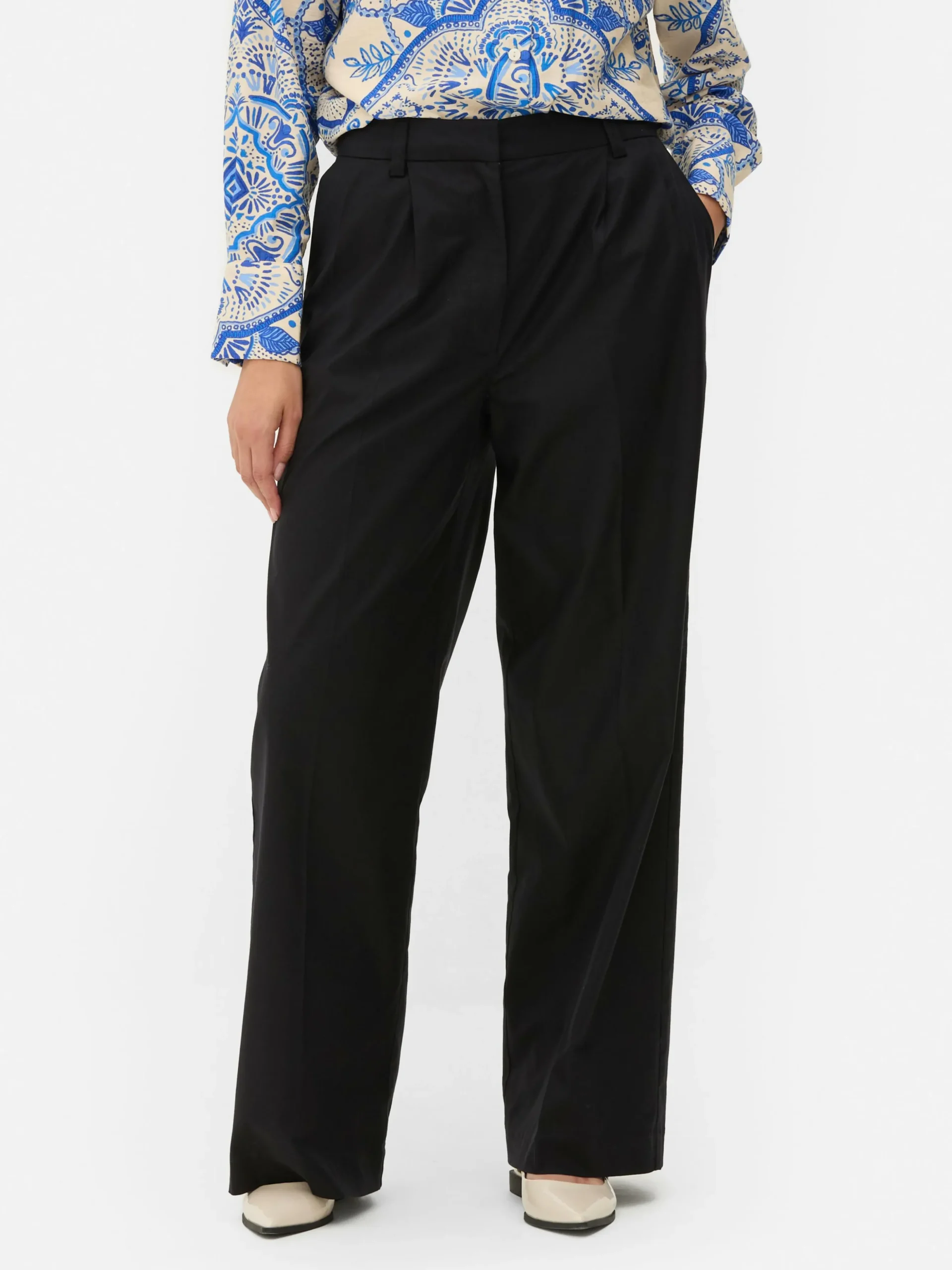 pantalon_chino_large_1.webp Pantalon Chino Large