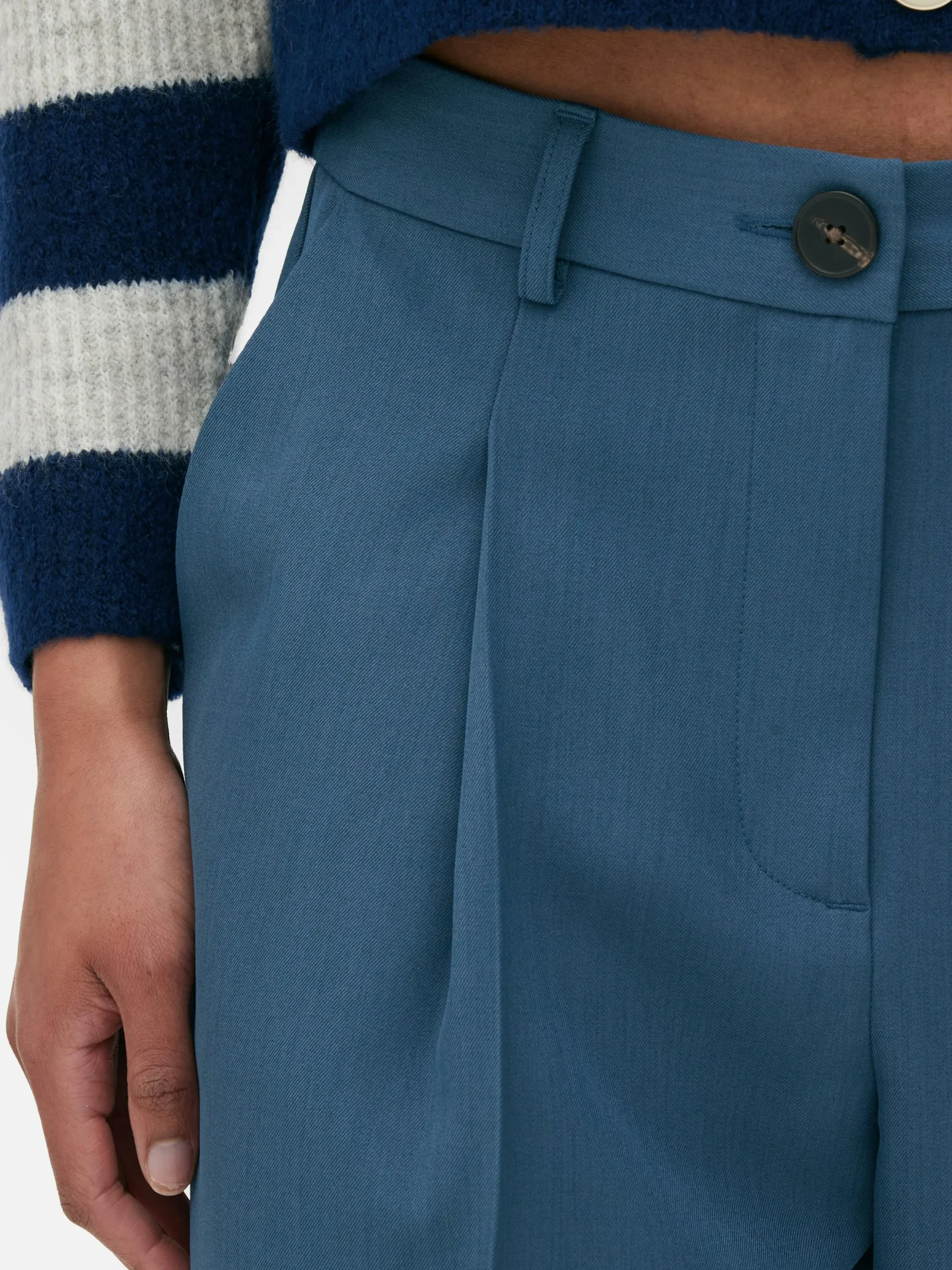 pantalon_droit_ajust__coo_2.webp Pantalon Droit Ajusté à Coordonner