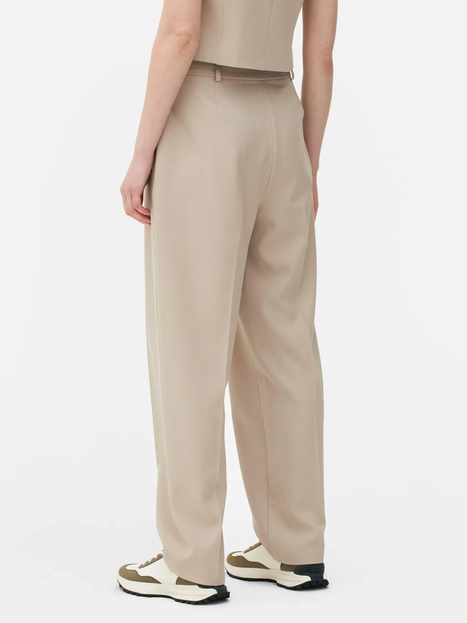 pantalon_droit_ajust__coo_3-1.webp Pantalon Droit Ajusté à Coordonner