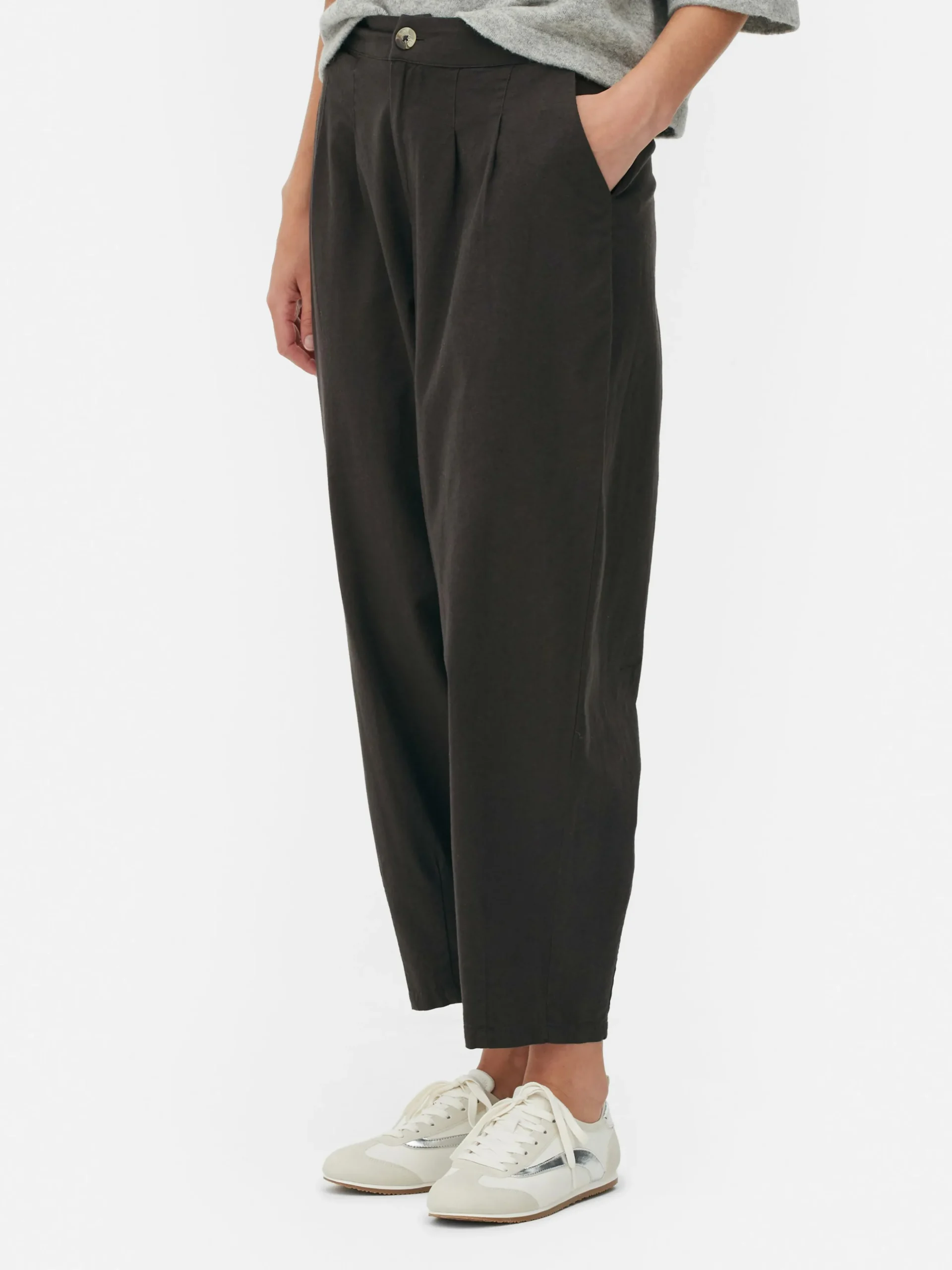 pantalon_fusel_pliss_1.webp Pantalon Fuselé Plissé