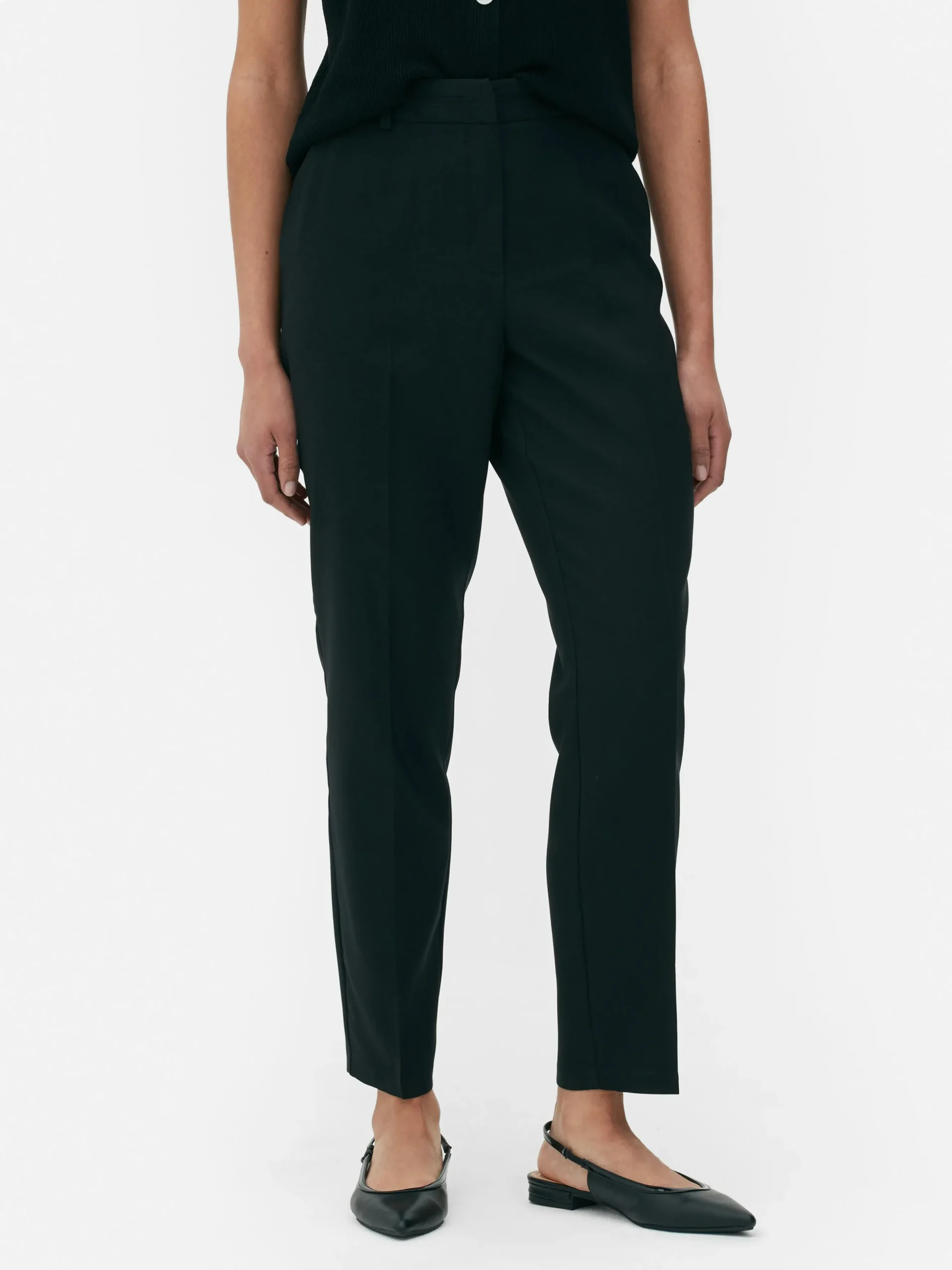 pantalon_slim_ajust_1.webp Pantalon Slim Ajusté