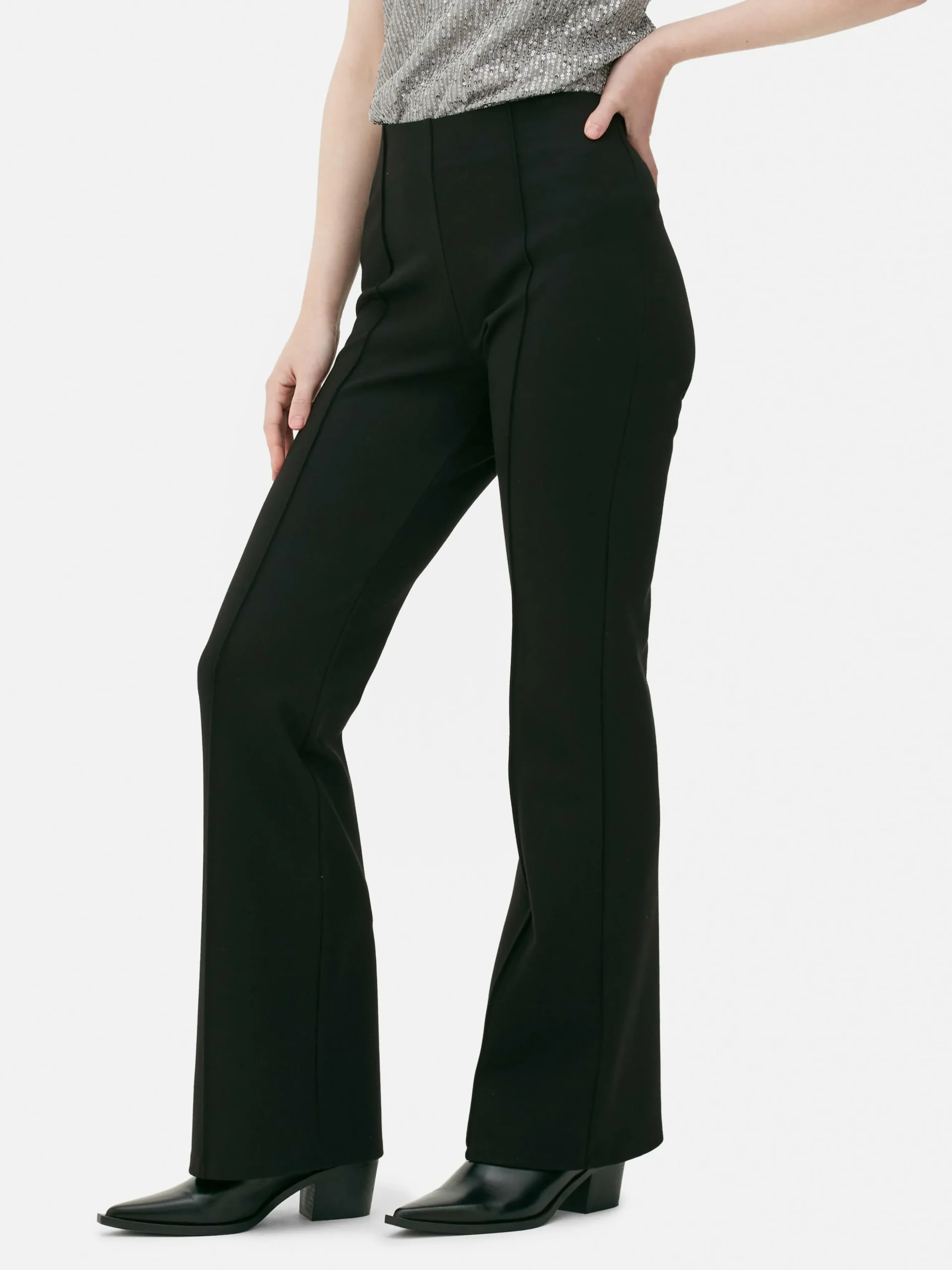 pantalon_vas_en_point_de__1.webp Pantalon évasé En Point De Rome