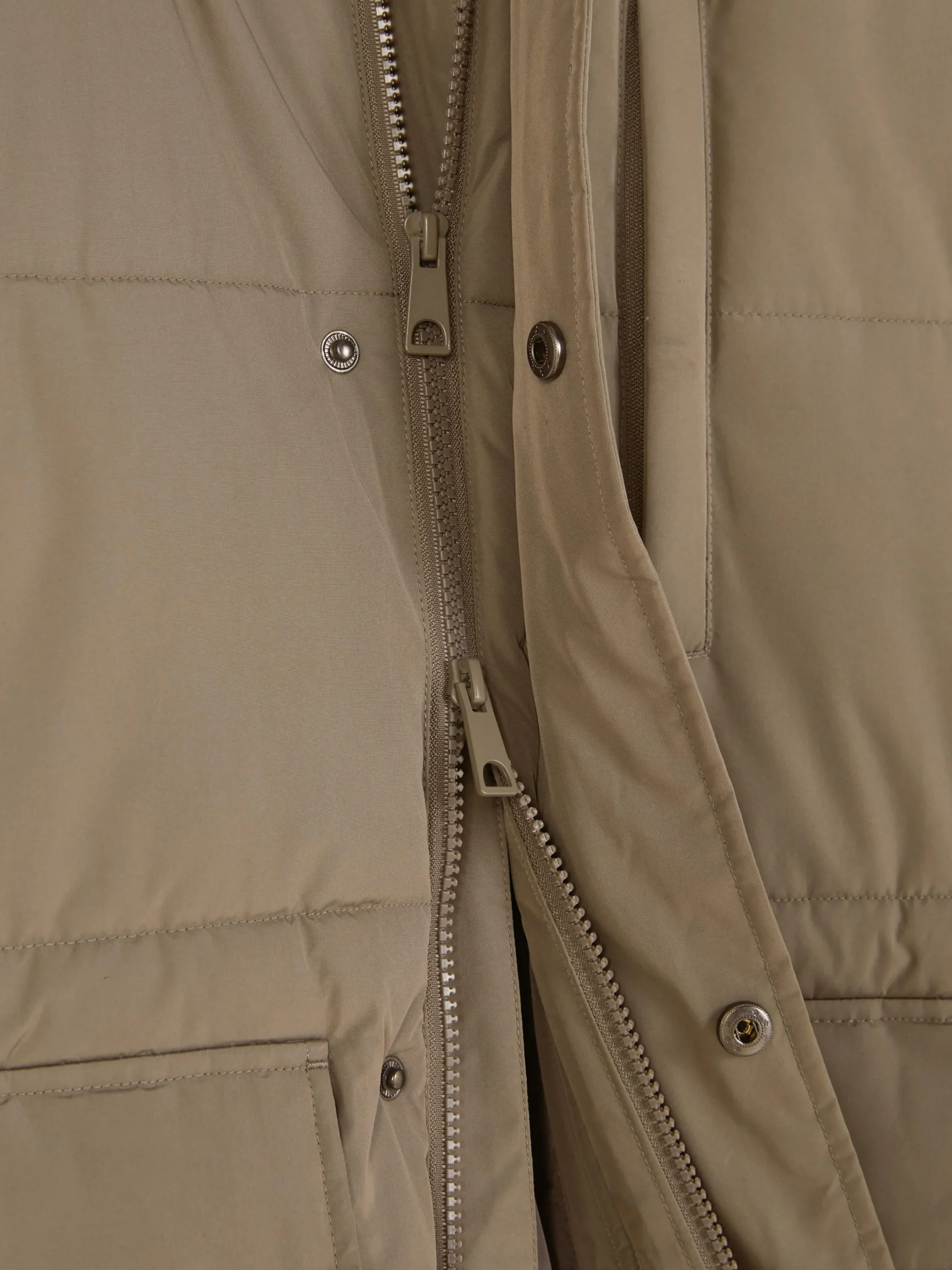 parka_matelasse__capuche_5-1.webp Parka Matelassée à Capuche