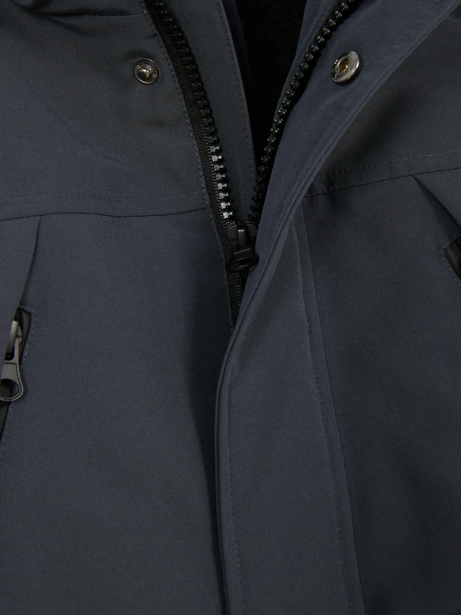 parka_utilitaire_4.webp Parka Utilitaire