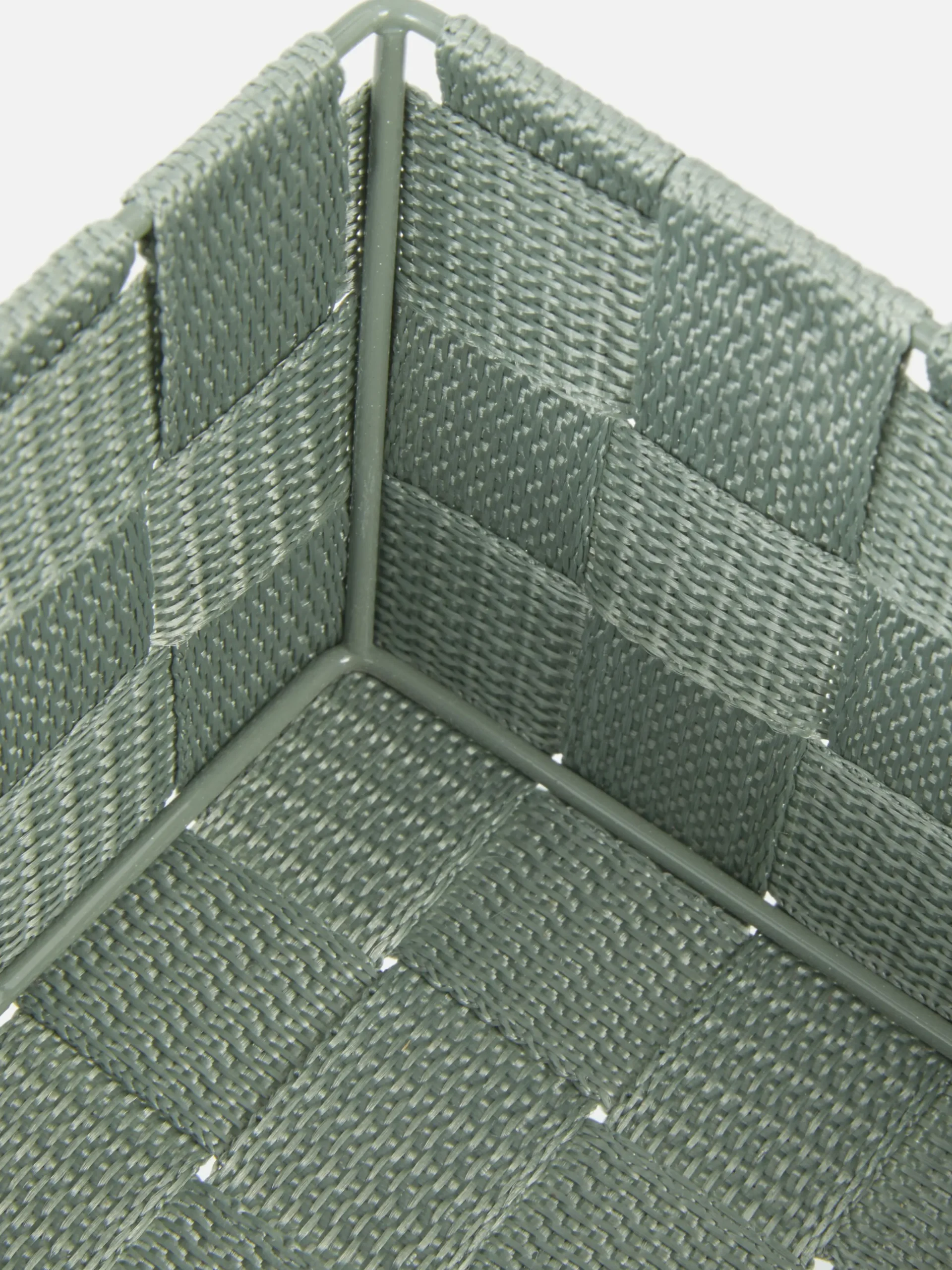 petit_panier_tress_1-1.webp Petit Panier Tressé