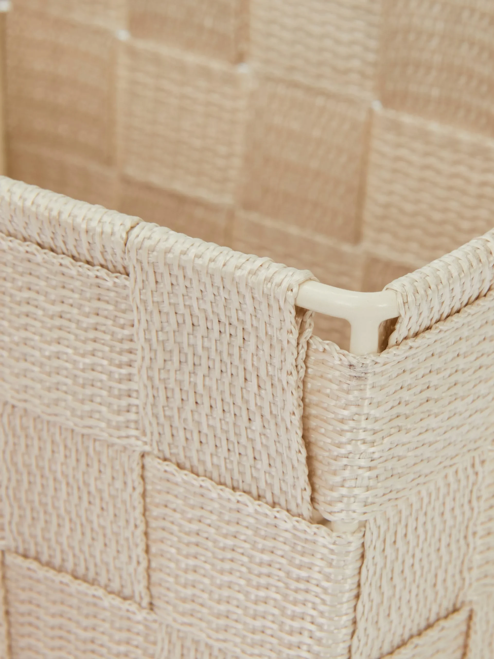 petit_panier_tress_1.webp Petit Panier Tressé