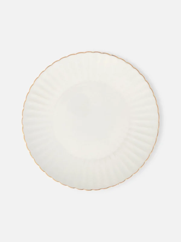 Petite Assiette Festonnée à Détails Dorés