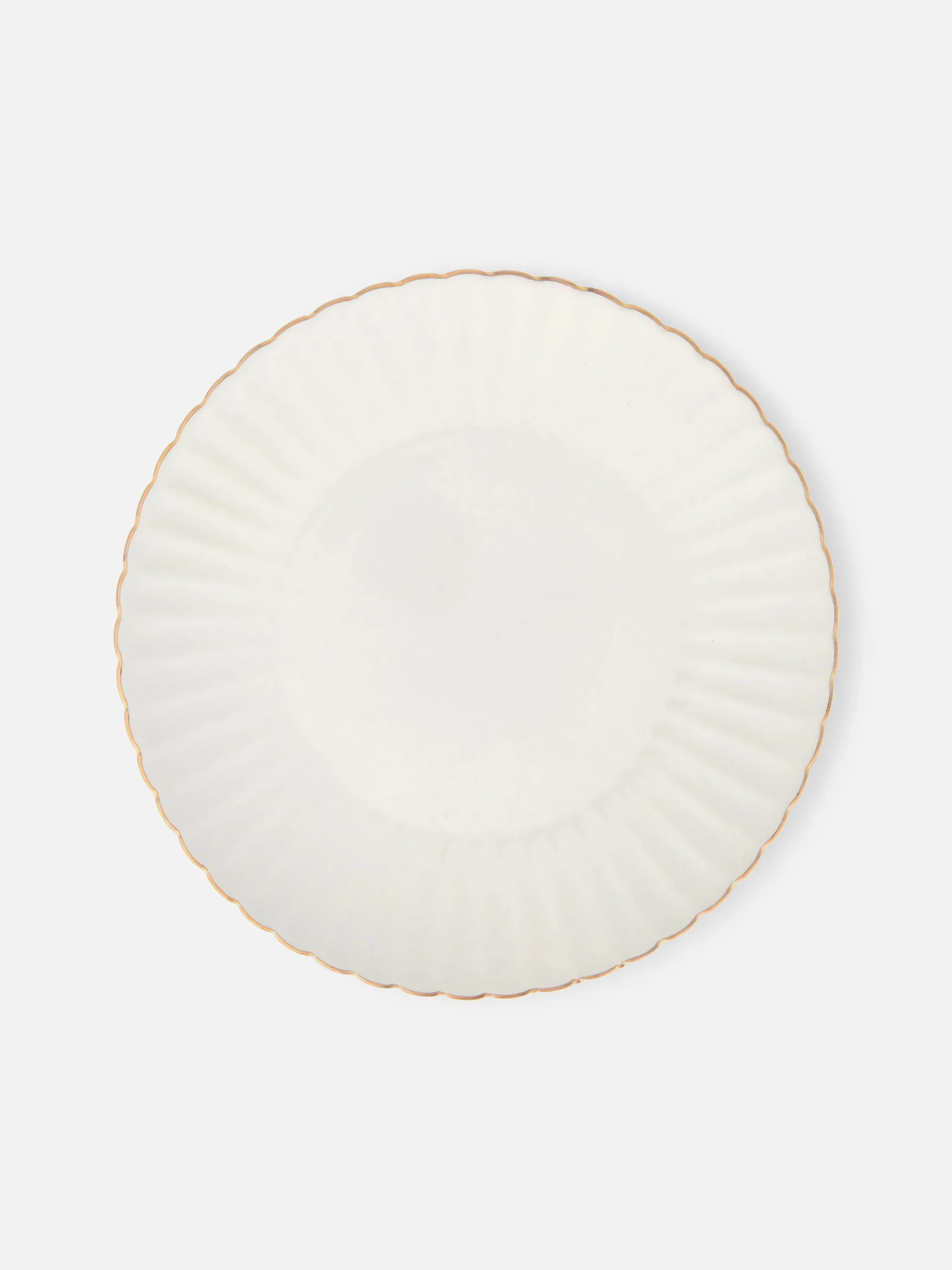 petite_assiette_festonne__0.webp Petite Assiette Festonnée à Détails Dorés