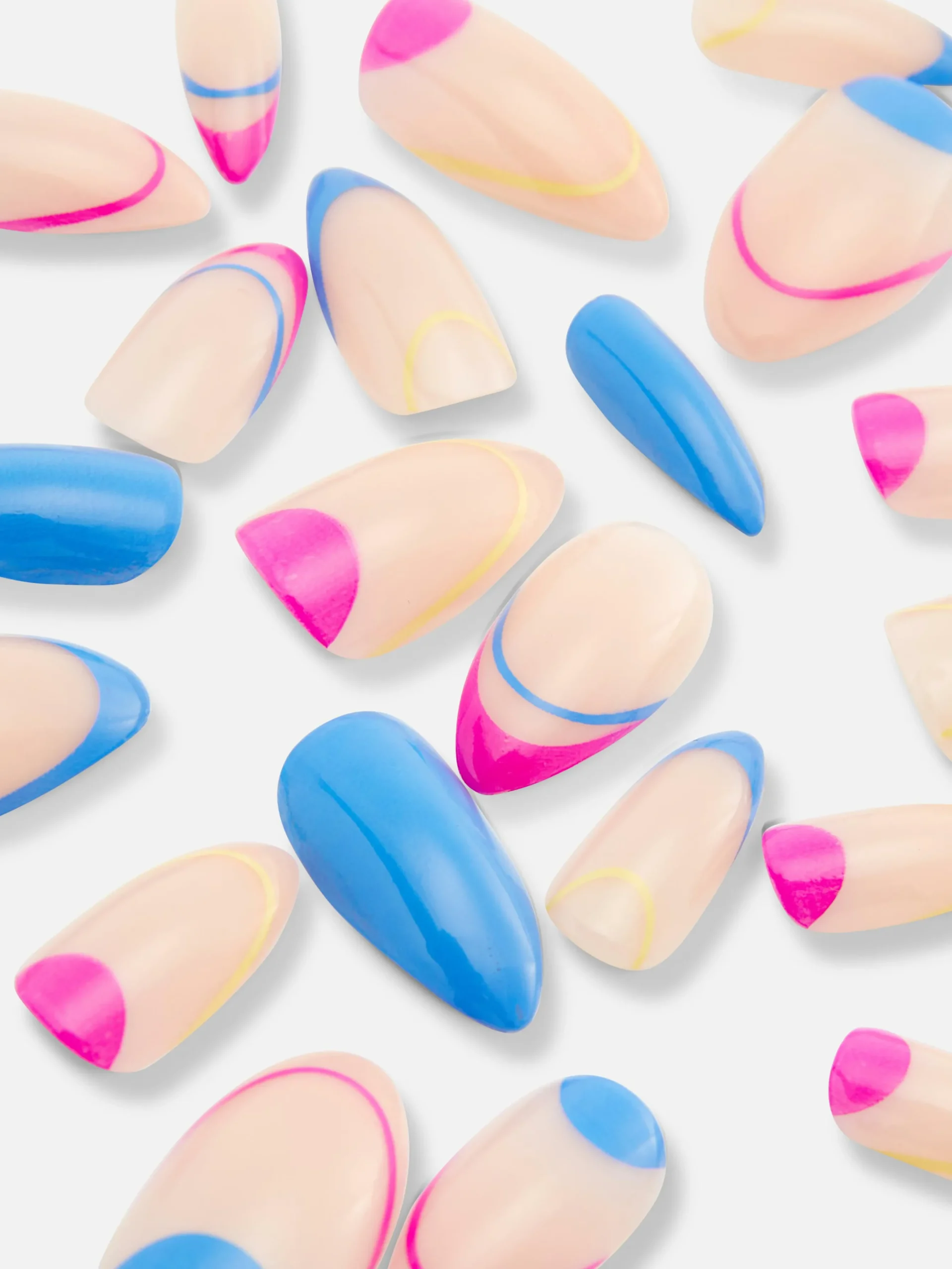 ps_faux_ongles_brillants__1.webp PS... Faux Ongles Brillants Pointus à Motifs Abstraits