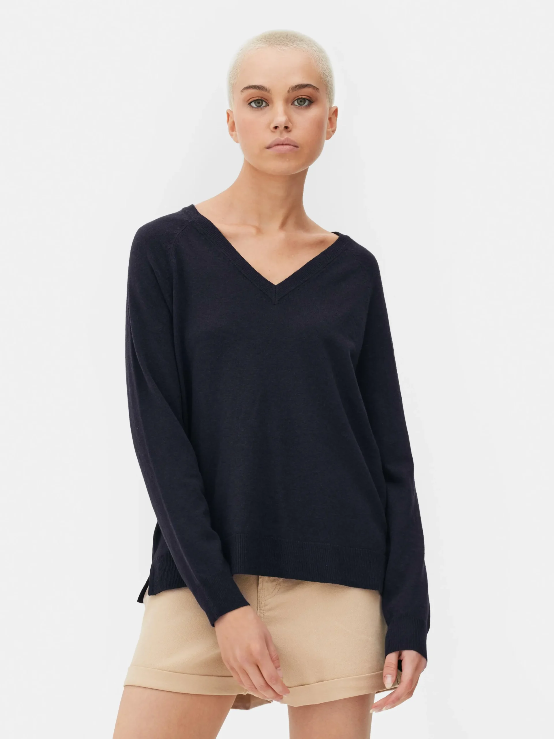 pull__col_en_v_essential_1.webp Pull à Col En V Essential