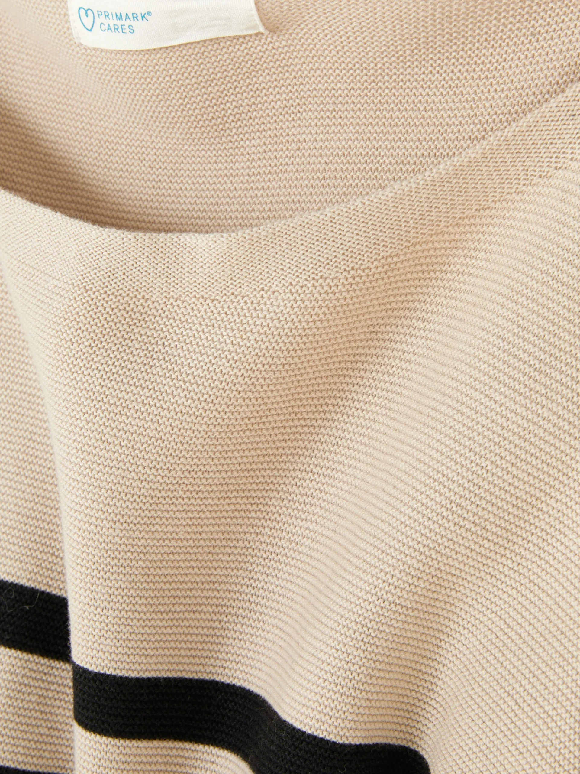 pull__manches_longues_et__5-1.webp Pull à Manches Longues Et Col Bateau