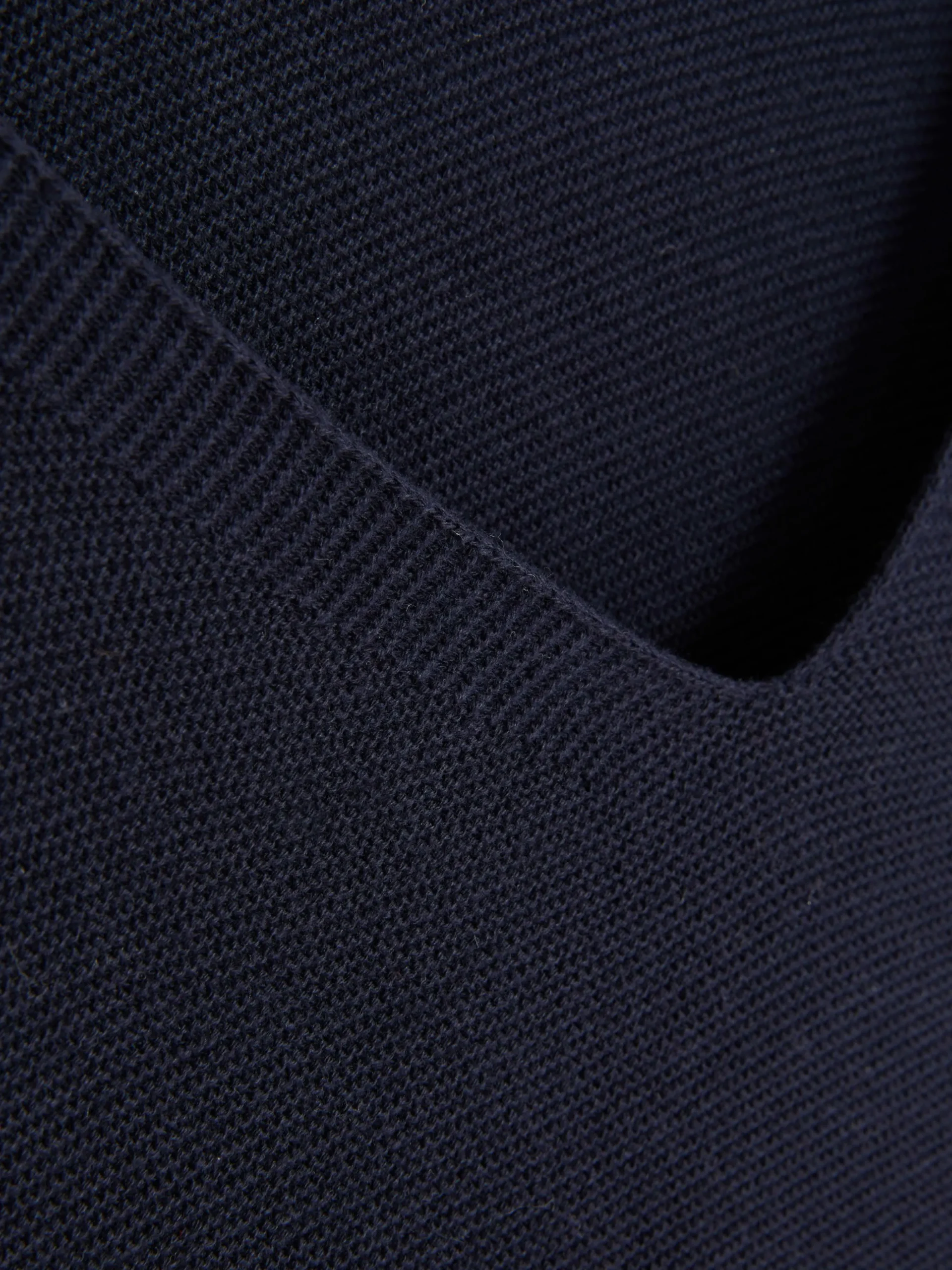 pull__manches_longues_et__6.webp Pull à Manches Longues Et Col Bateau