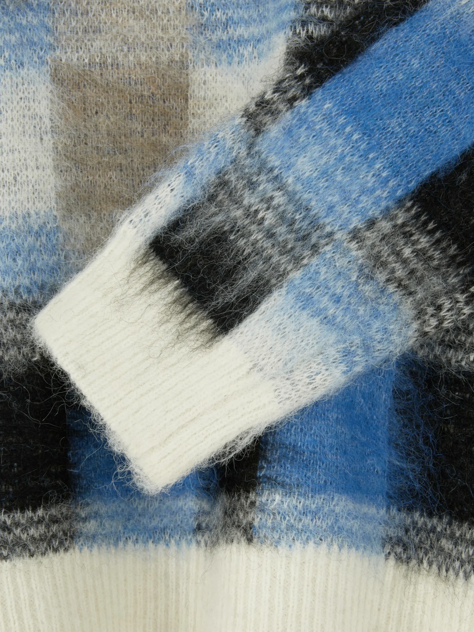 pull_bross__carreaux_rita_6.webp Pull Brossé à Carreaux Rita Ora