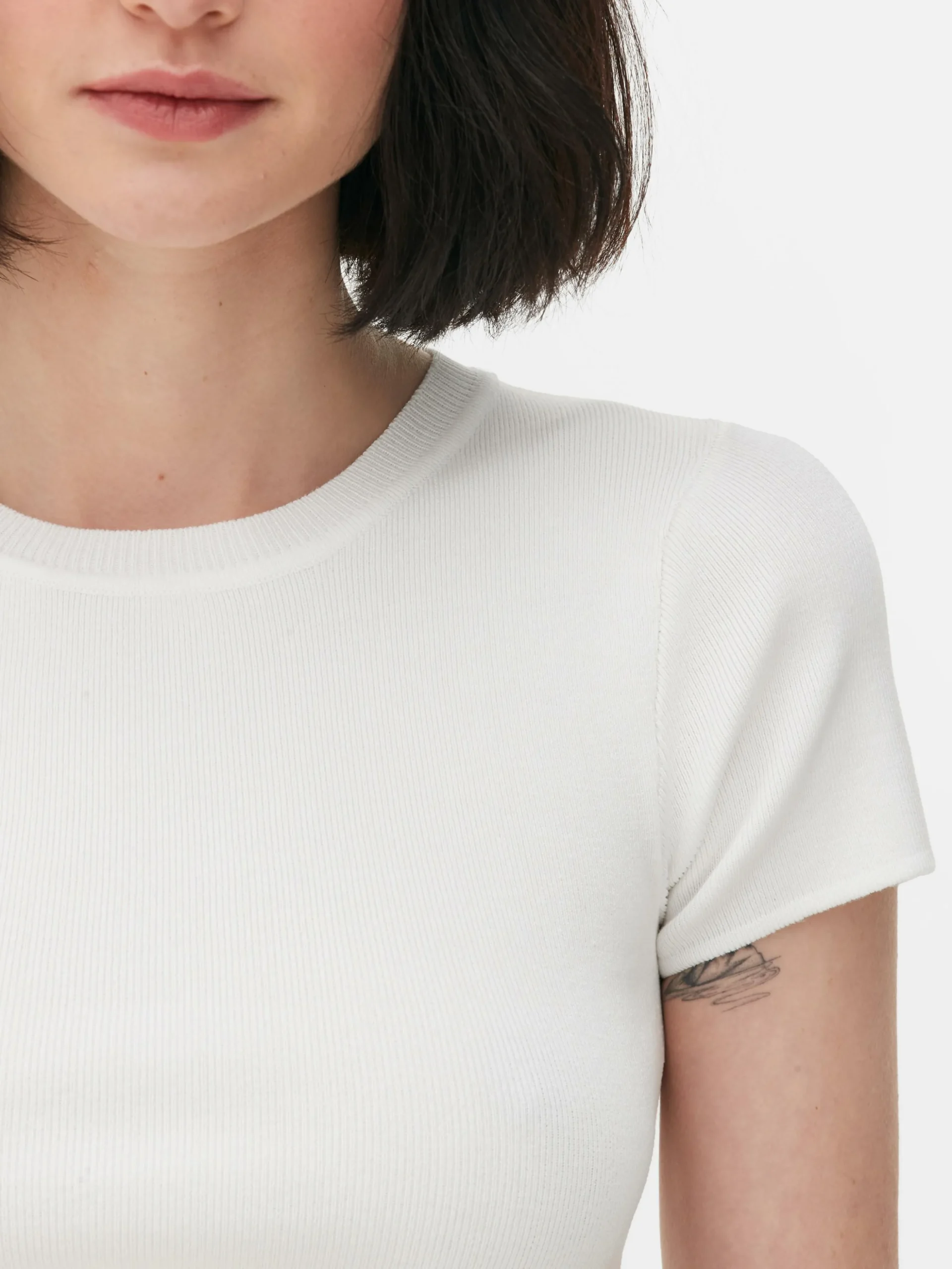 pull_court__manches_court_2-1.webp Pull Court à Manches Courtes