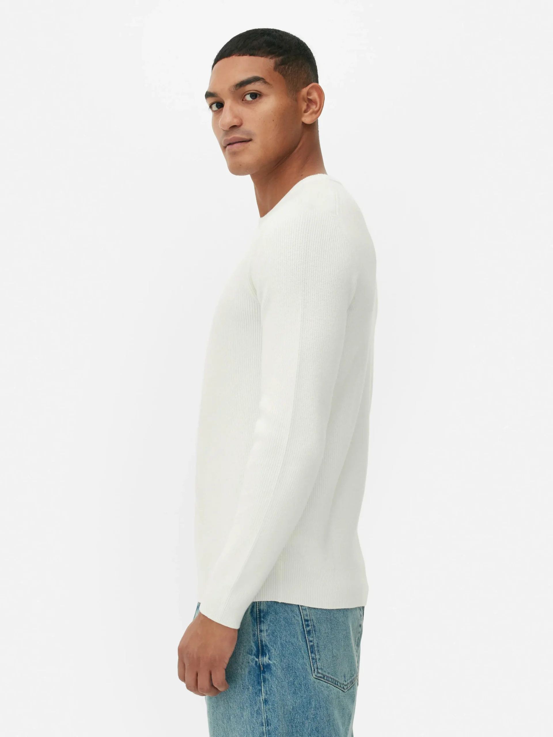 pull_ctel__col_rasducou_3-7.webp Pull Côtelé à Col Ras-du-cou