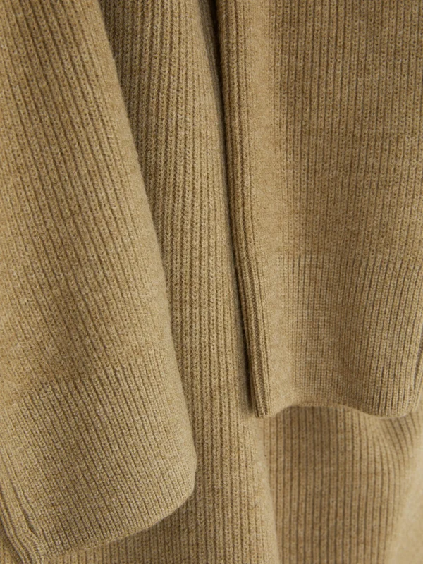 Pull Côtelé à Col Ras-du-cou