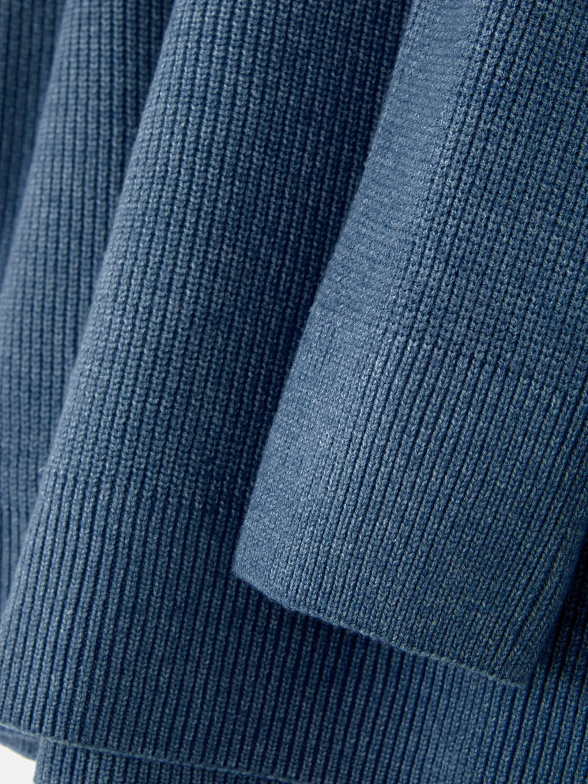 pull_ctel__col_rasducou_6-3.webp Pull Côtelé à Col Ras-du-cou