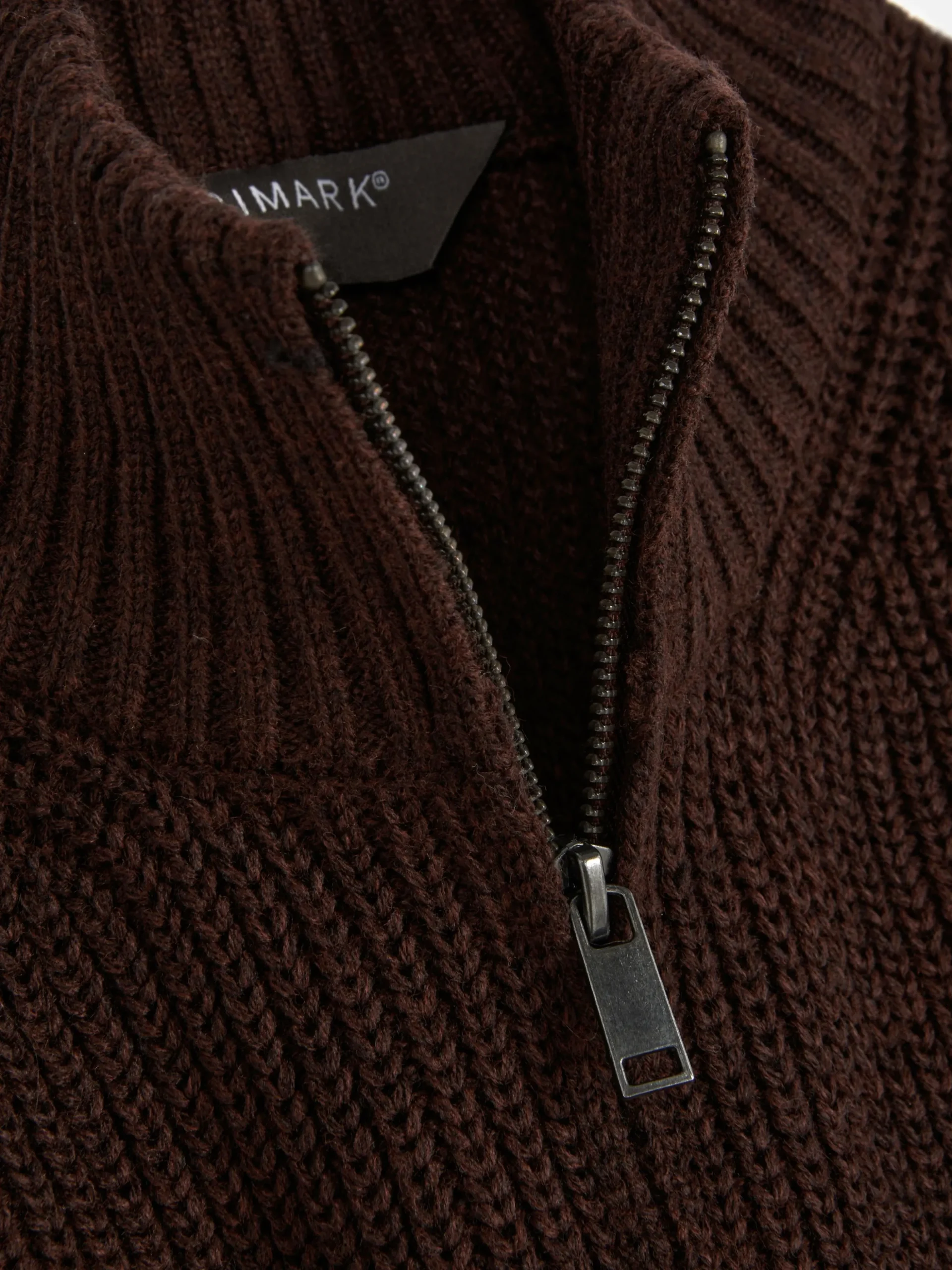 pull_en_maille_ctele__col_5-1.webp Pull En Maille Côtelée à Col Zippé