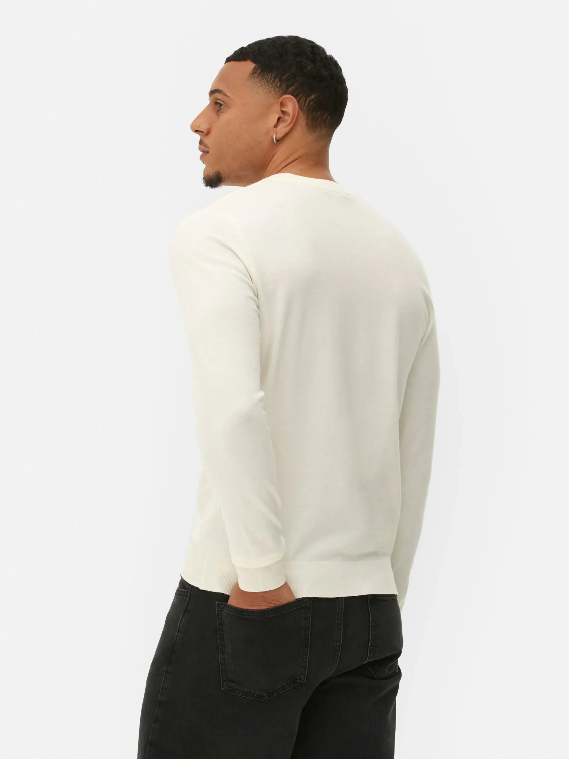 pull_en_maille_fine__col__2-4.webp Pull En Maille Fine à Col Ras-du-cou