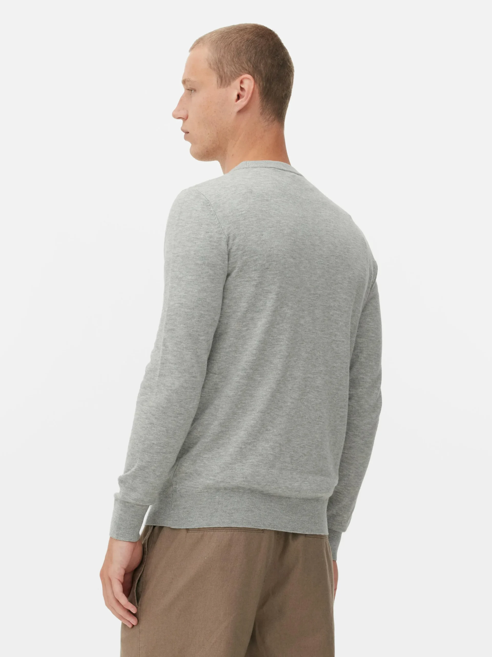 pull_en_maille_fine__col__2-5.webp Pull En Maille Fine à Col Ras-du-cou