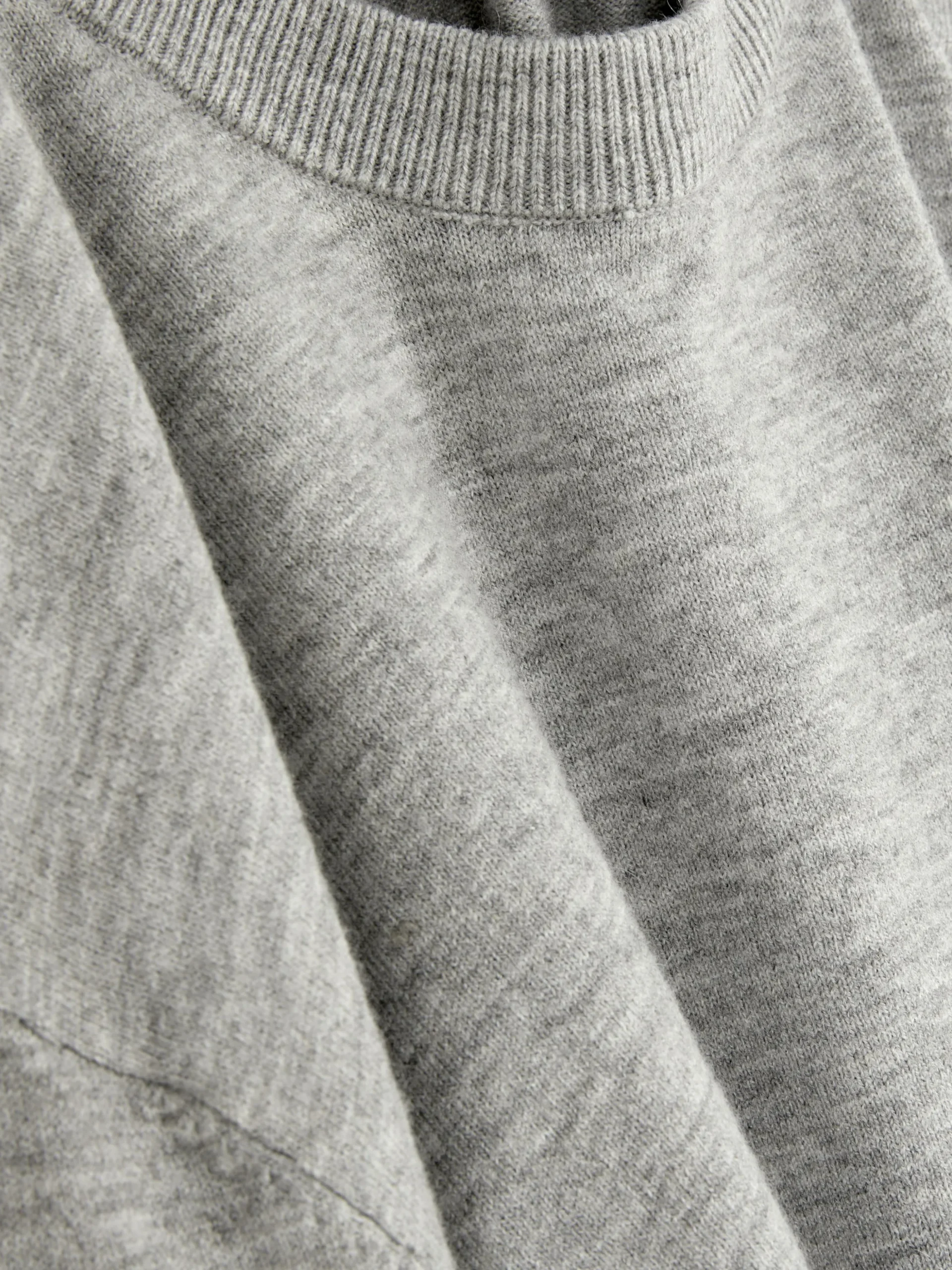 pull_en_maille_fine__col__5-2.webp Pull En Maille Fine à Col Ras-du-cou