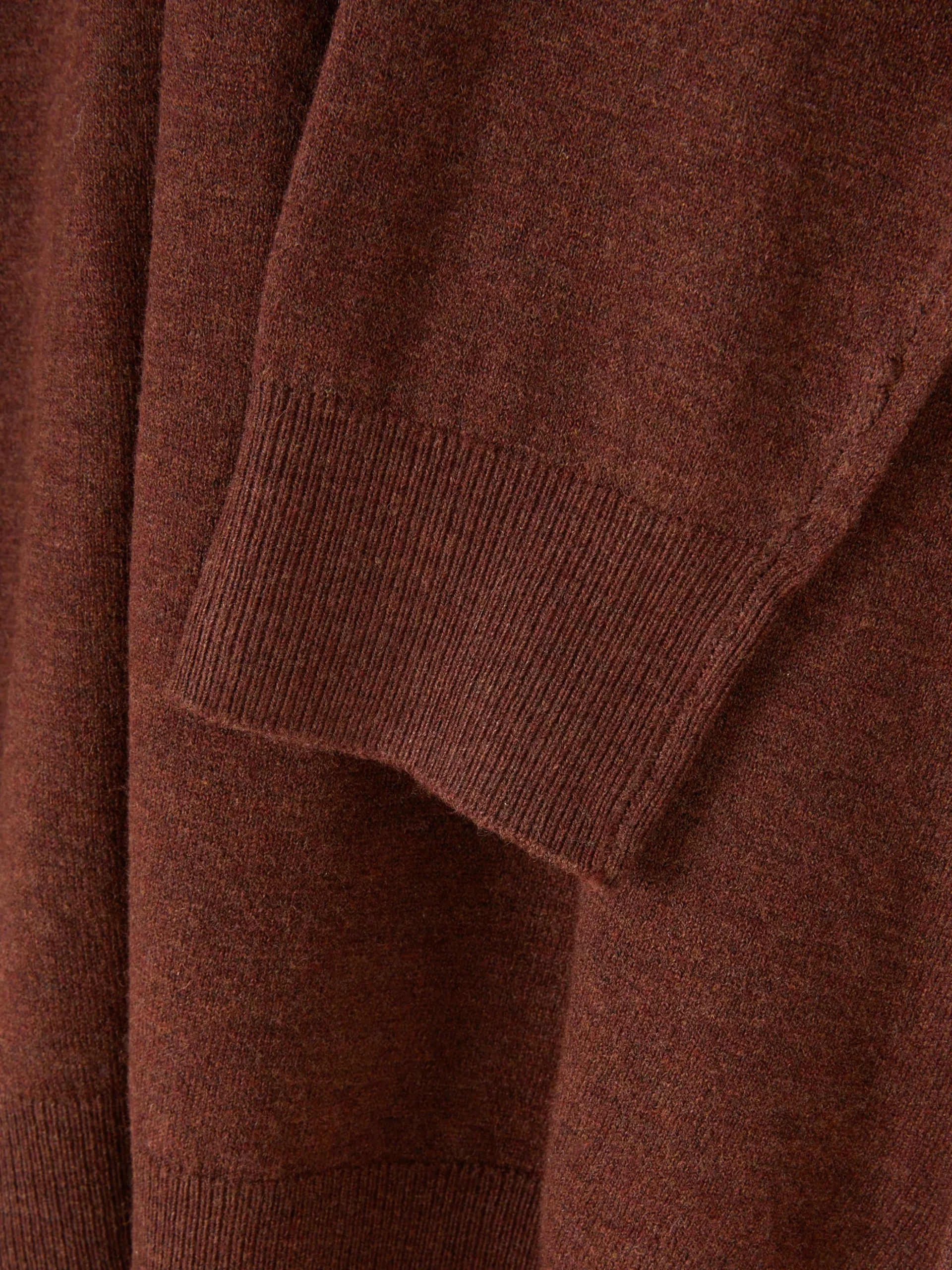 pull_en_maille_fine__col__5-5.webp Pull En Maille Fine à Col Ras-du-cou